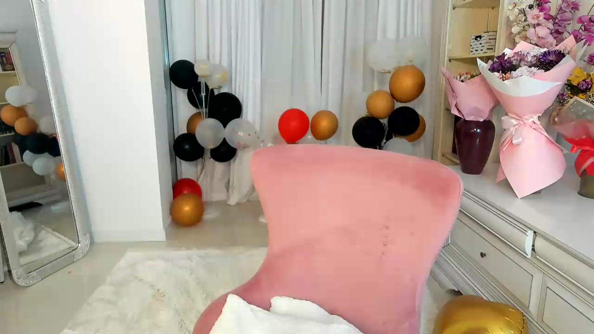 Gallery image thumbnail from Euphoriaa's myfreecams stream on, 06/14/2026, 24:56 image 13 of 20
