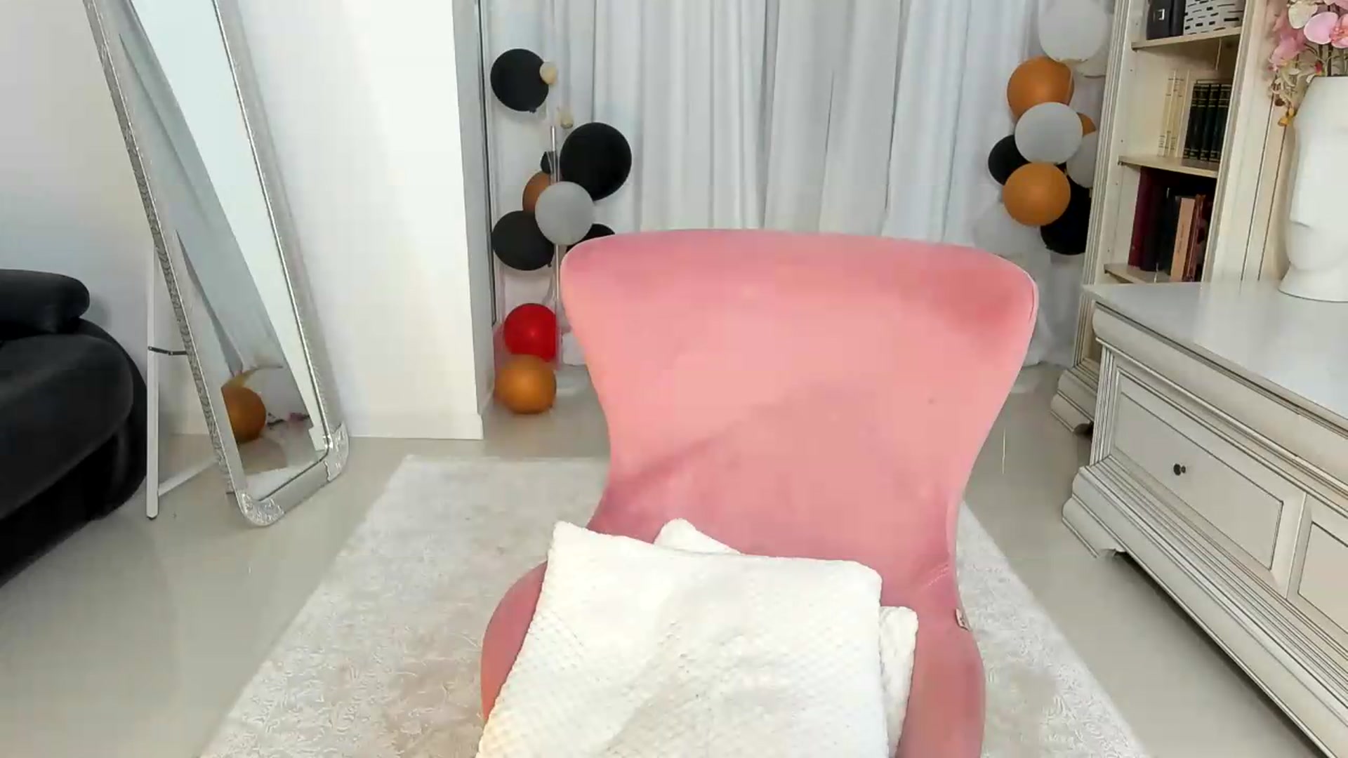 Gallery image thumbnail from Euphoriaa's myfreecams stream on, 06/27/2026, 17:25 image 10 of 20