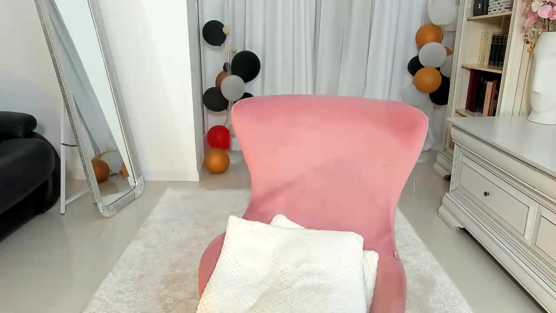 Gallery image thumbnail from Euphoriaa's myfreecams stream on, 06/27/2026, 17:25 image 6 of 20