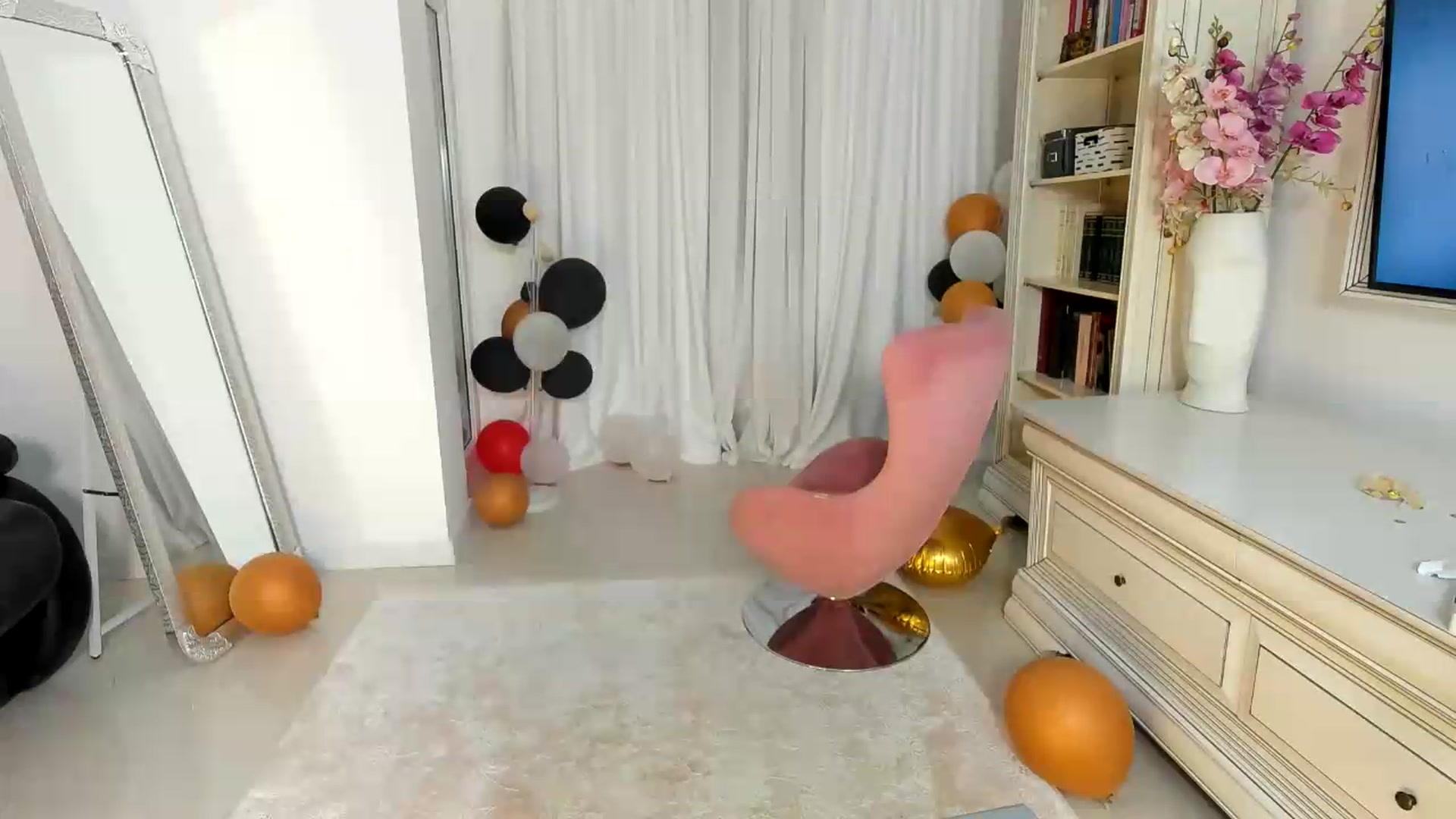 Gallery image thumbnail from Euphoriaa's myfreecams stream on, 07/03/2026, 23:33 image 16 of 20