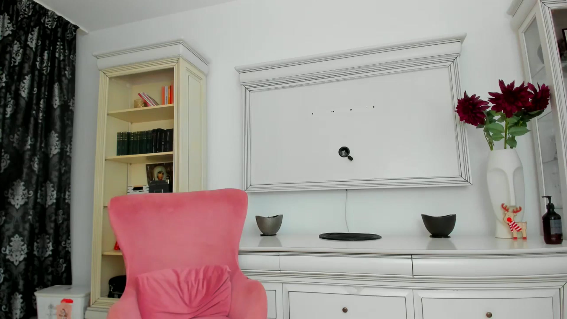 Gallery image thumbnail from Euphoriaaa's myfreecams stream on, 05/18/2024, 19:22 image 7 of 20