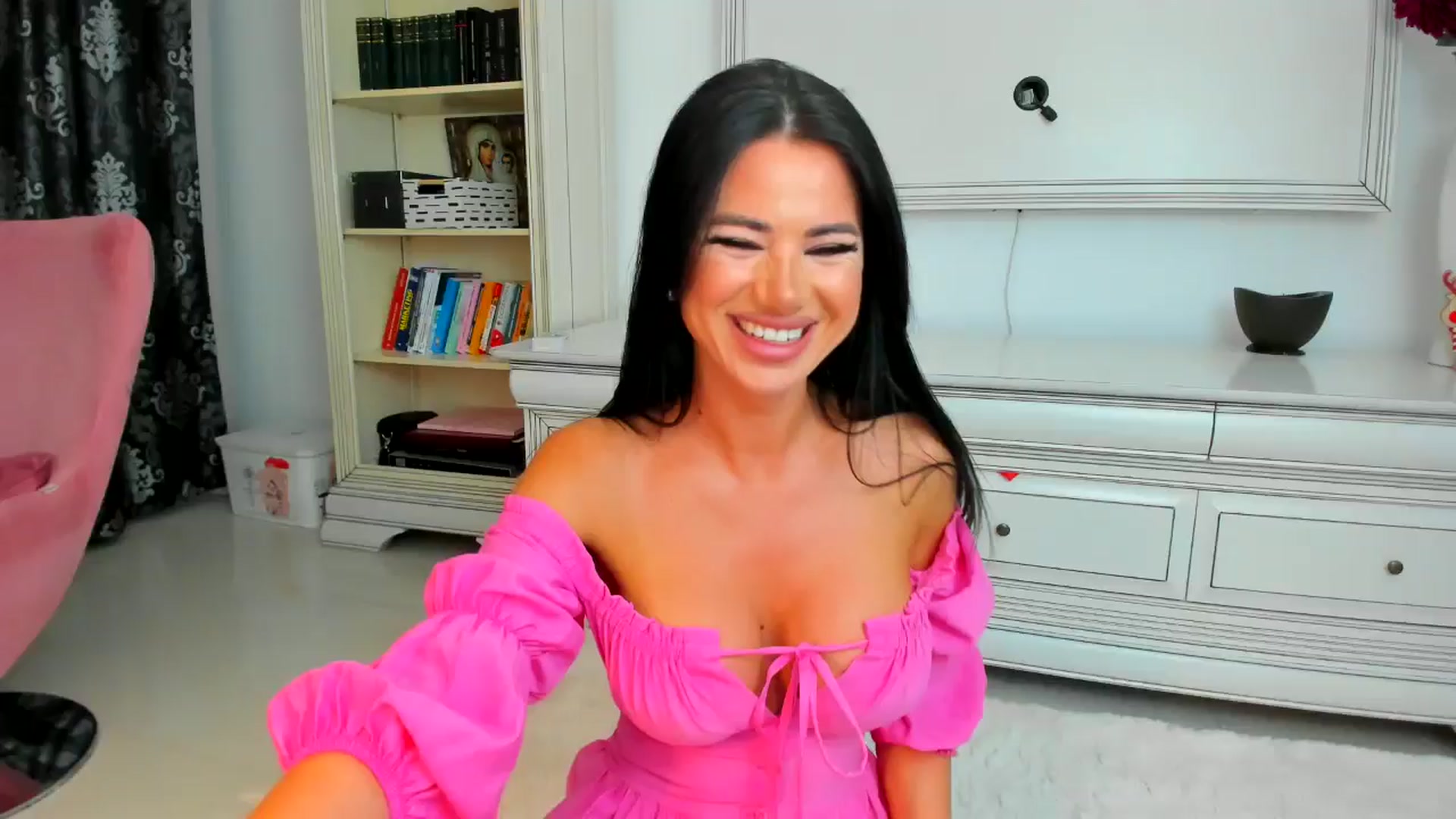 Gallery image thumbnail from Euphoriaaa's myfreecams stream on, 06/07/2024, 19:25 image 13 of 20