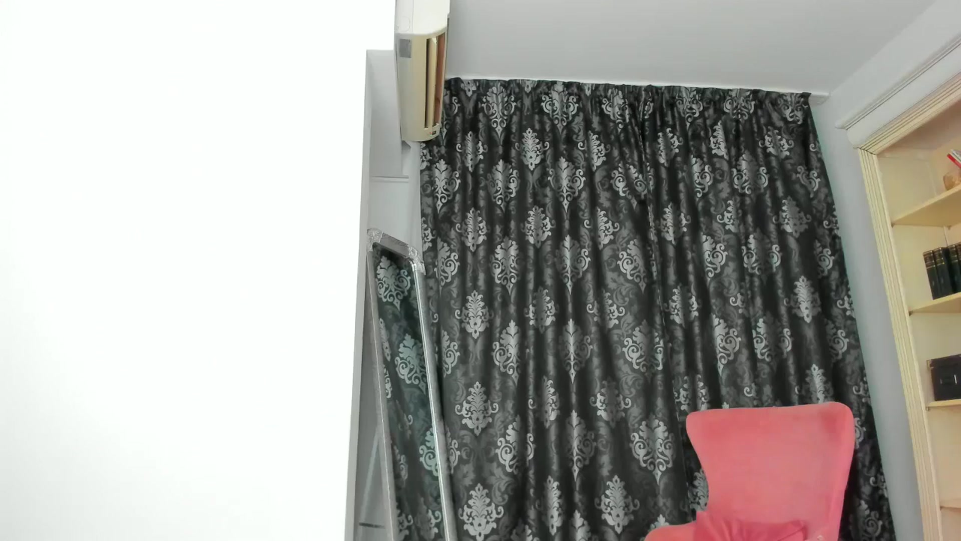 Gallery image thumbnail from Euphoriaaa's myfreecams stream on, 06/21/2024, 18:33 image 14 of 20