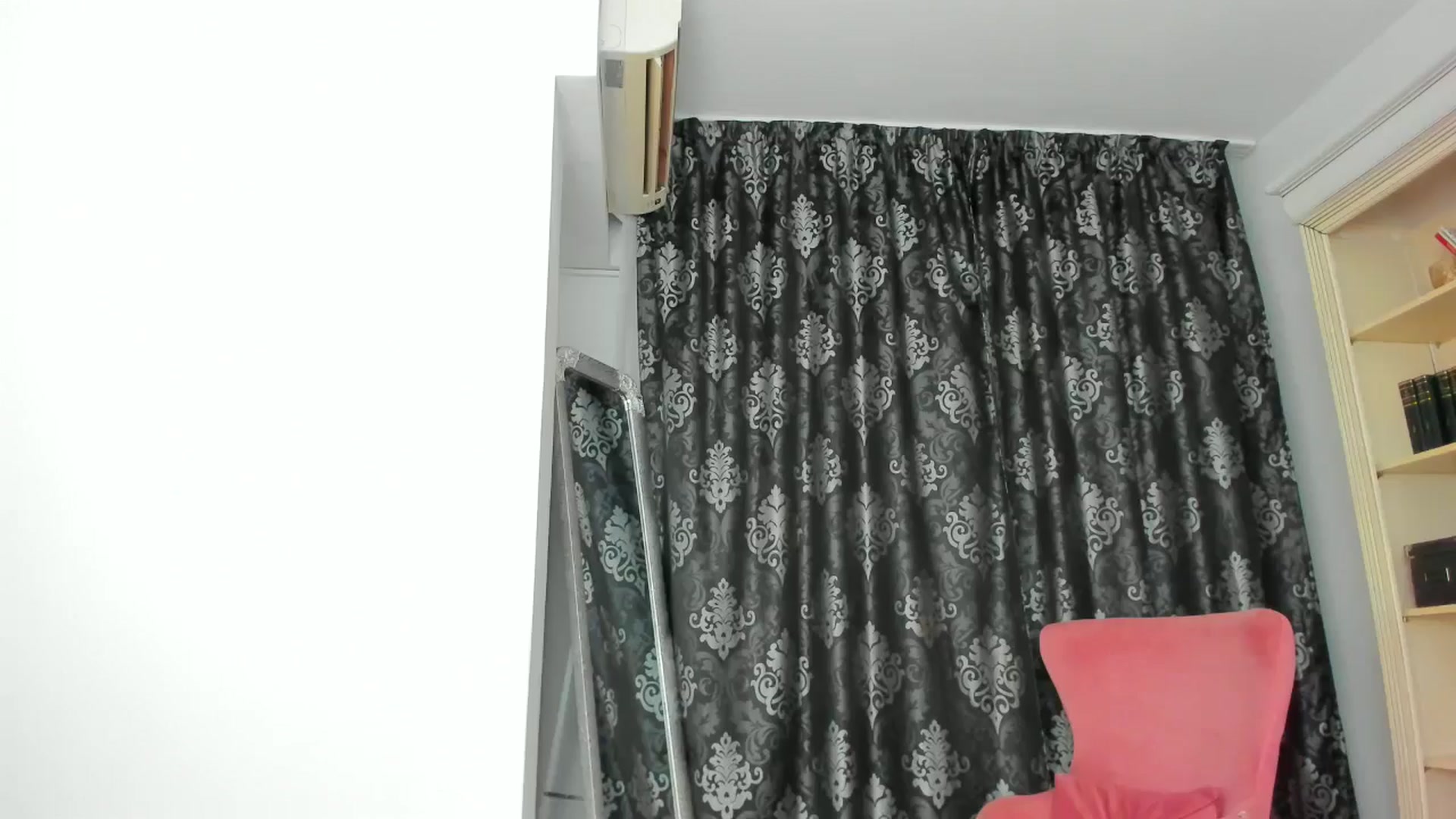 Gallery image thumbnail from Euphoriaaa's myfreecams stream on, 06/21/2024, 18:33 image 15 of 20