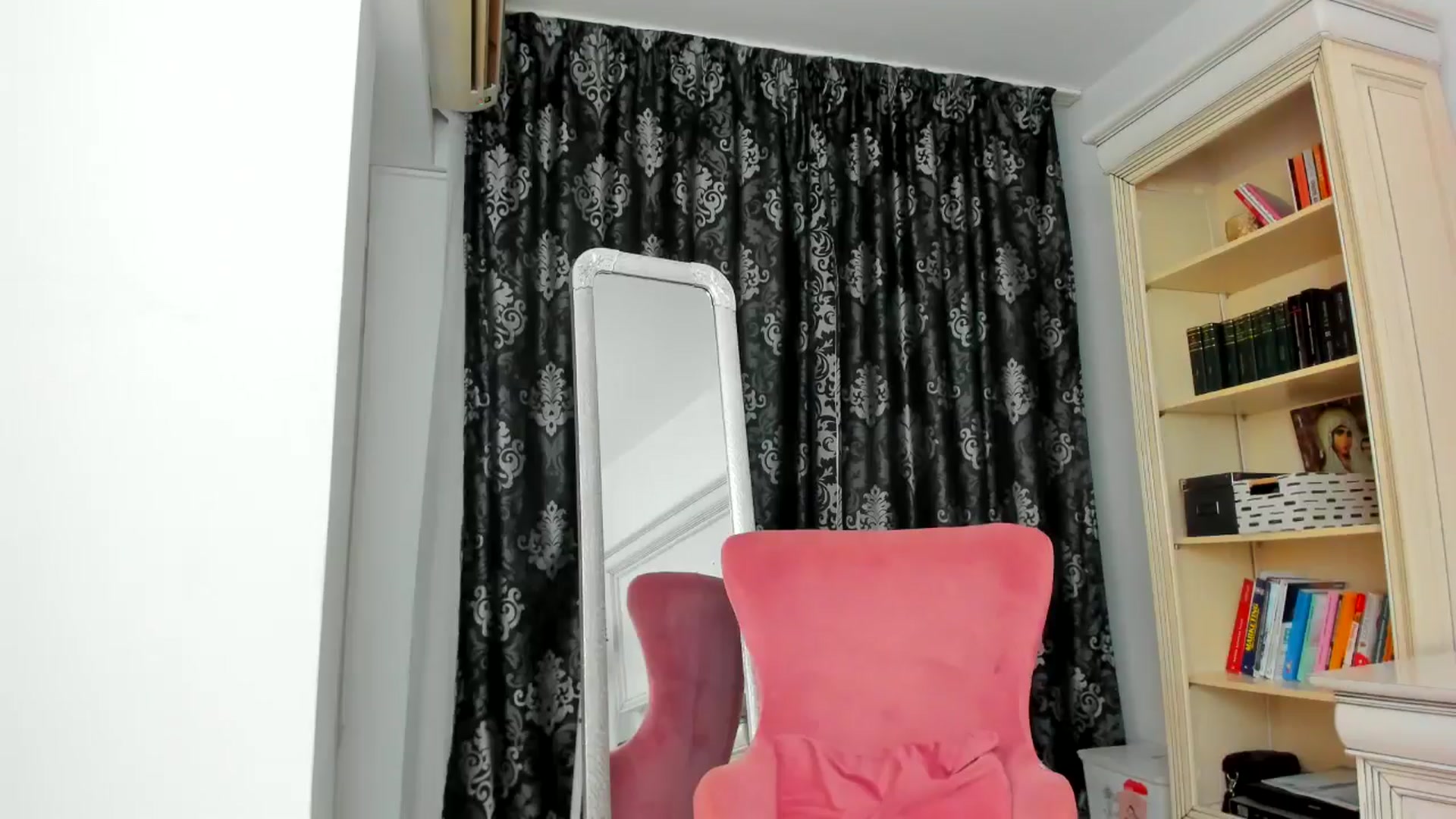Gallery image thumbnail from Euphoriaaa's myfreecams stream on, 07/05/2024, 20:19 image 7 of 20