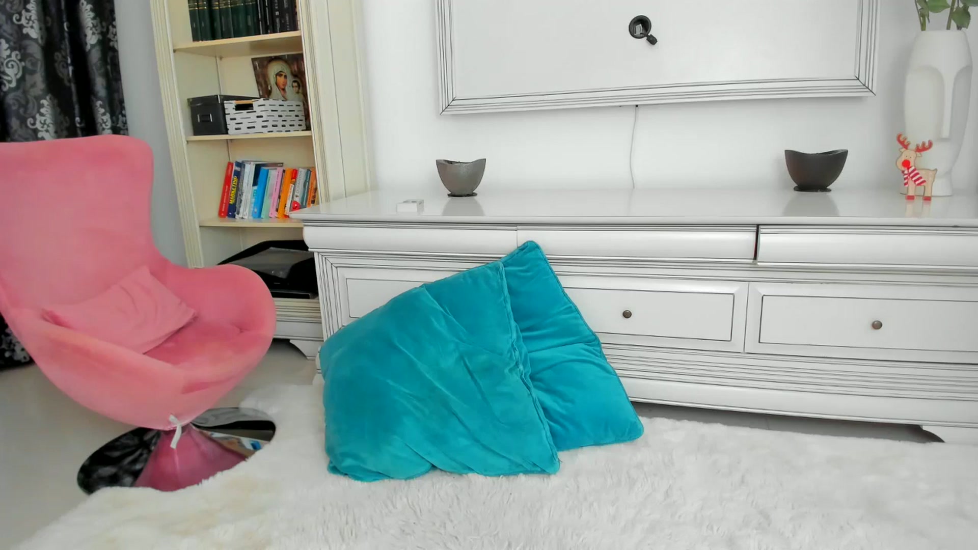 Gallery image thumbnail from Euphoriaaa's myfreecams stream on, 10/01/2024, 23:43 image 12 of 20