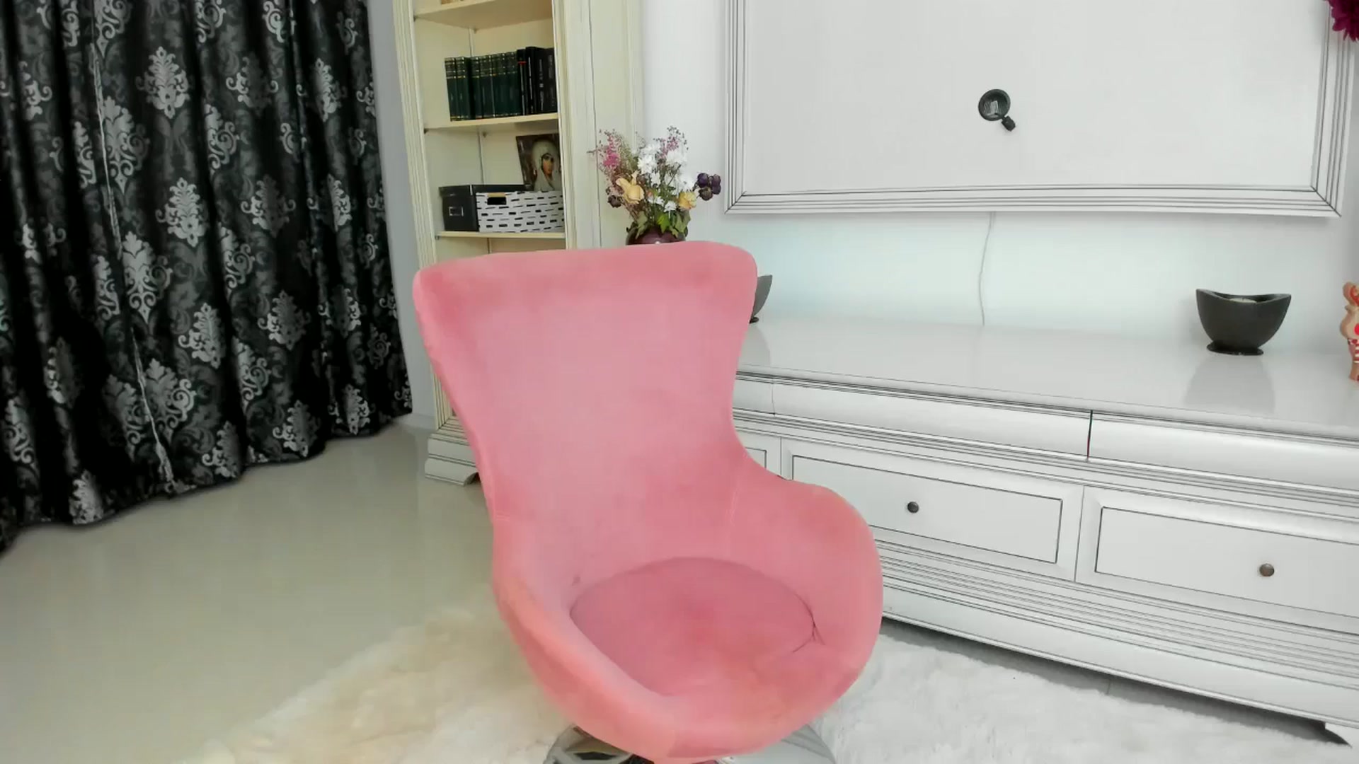 Gallery image thumbnail from Euphoriaaa's myfreecams stream on, 10/25/2024, 16:14 image 1 of 20