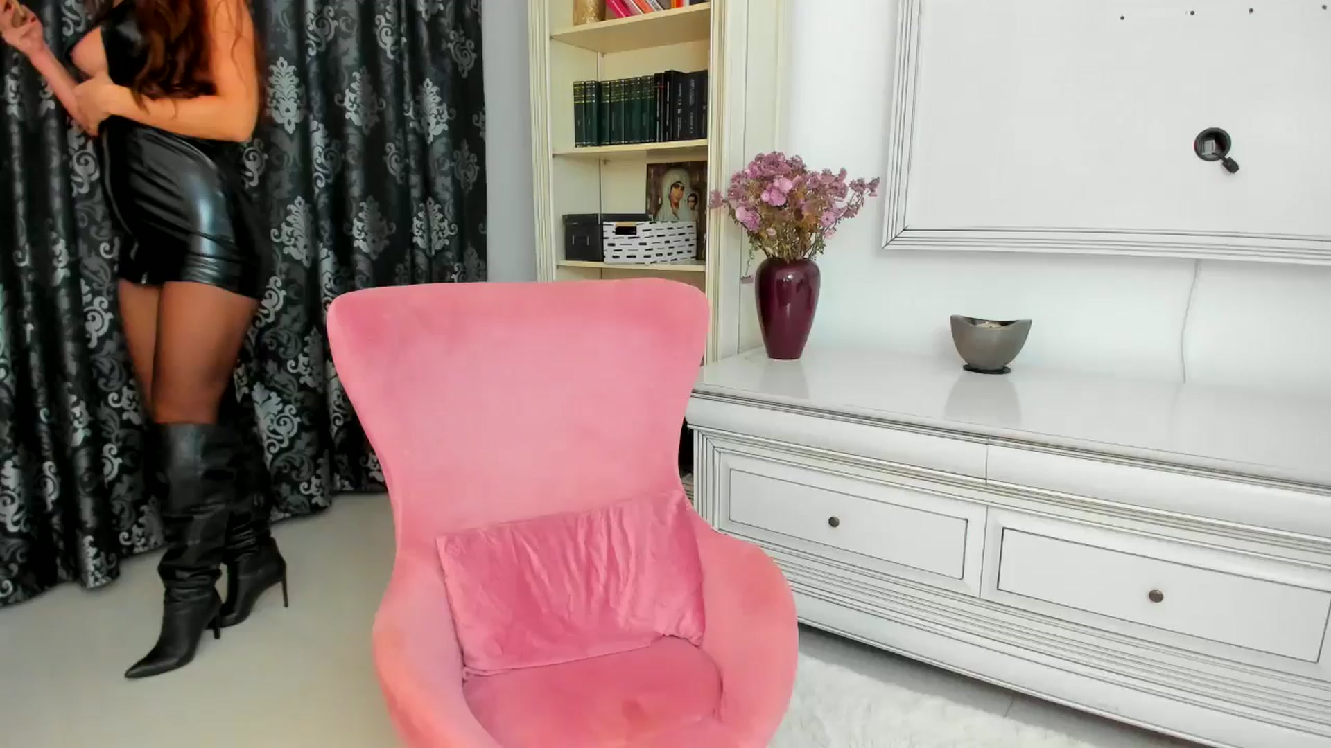 Gallery image thumbnail from Euphoriaaa's myfreecams stream on, 12/02/2024, 16:37 image 1 of 20