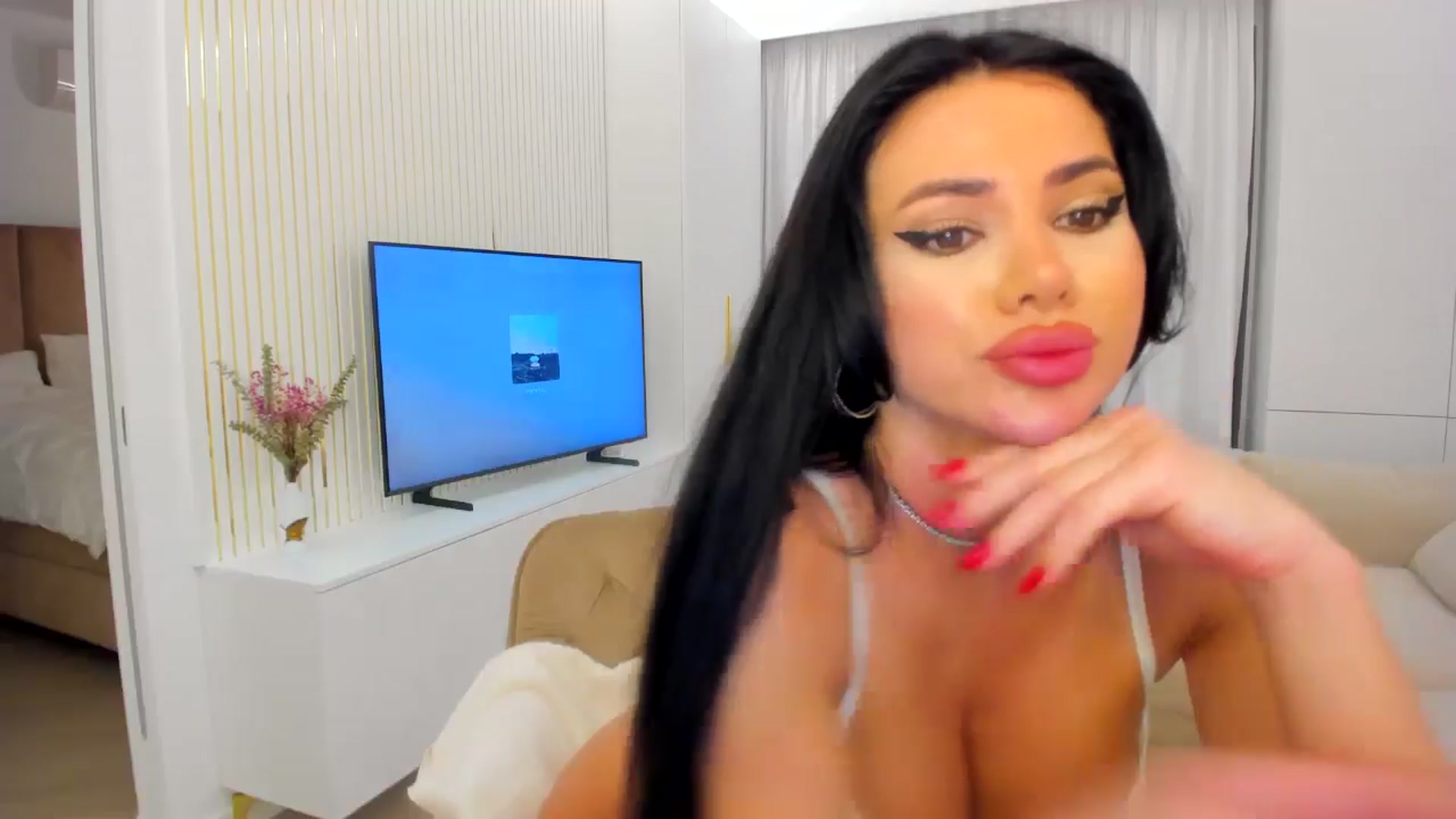 Gallery image thumbnail from Euphoriaaa's myfreecams stream on, 01/24/2025, 20:41 image 15 of 20