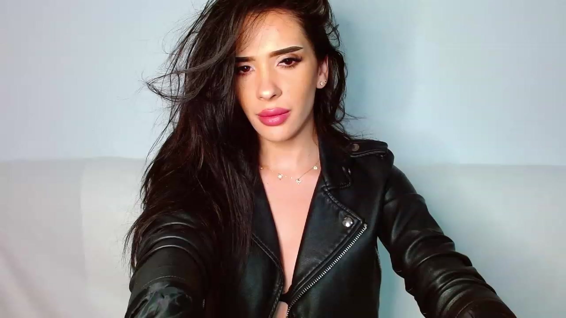 Gallery image thumbnail from Ev_MFC's myfreecams stream on, 12/15/2022, 22:03 image 3 of 20