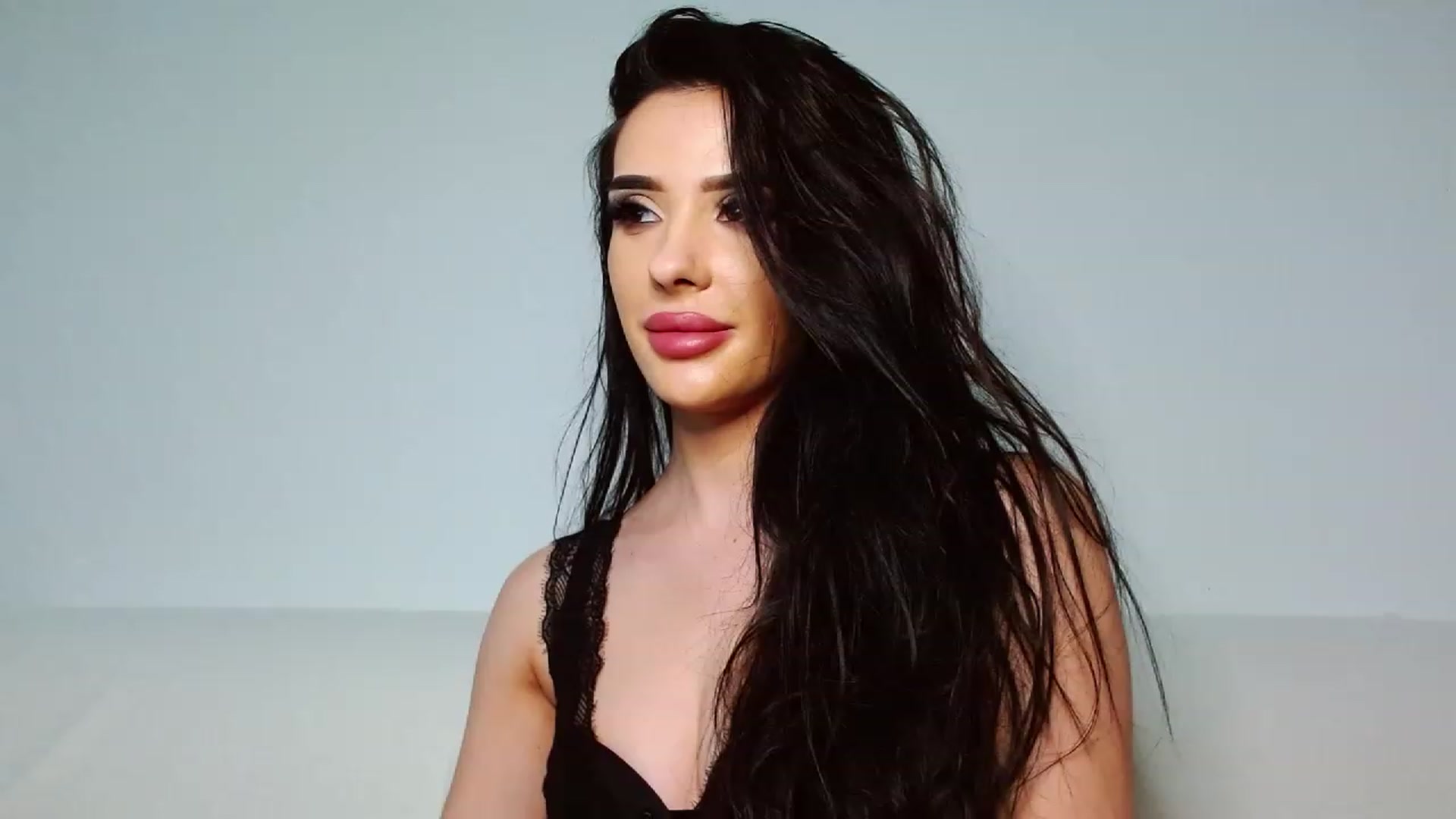 Gallery image thumbnail from Ev_MFC's myfreecams stream on, 03/21/2023, 22:12 image 18 of 20