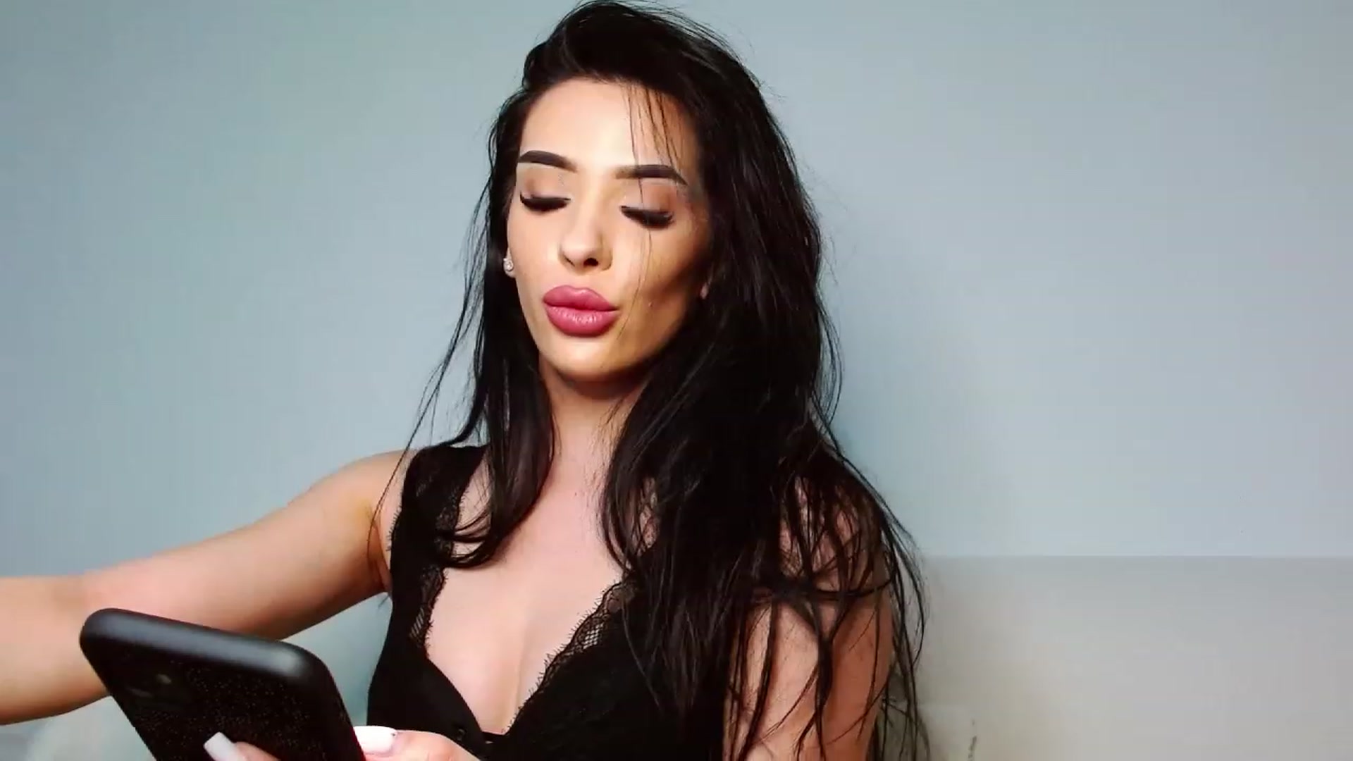Gallery image thumbnail from Ev_MFC's myfreecams stream on, 03/21/2023, 22:12 image 12 of 20
