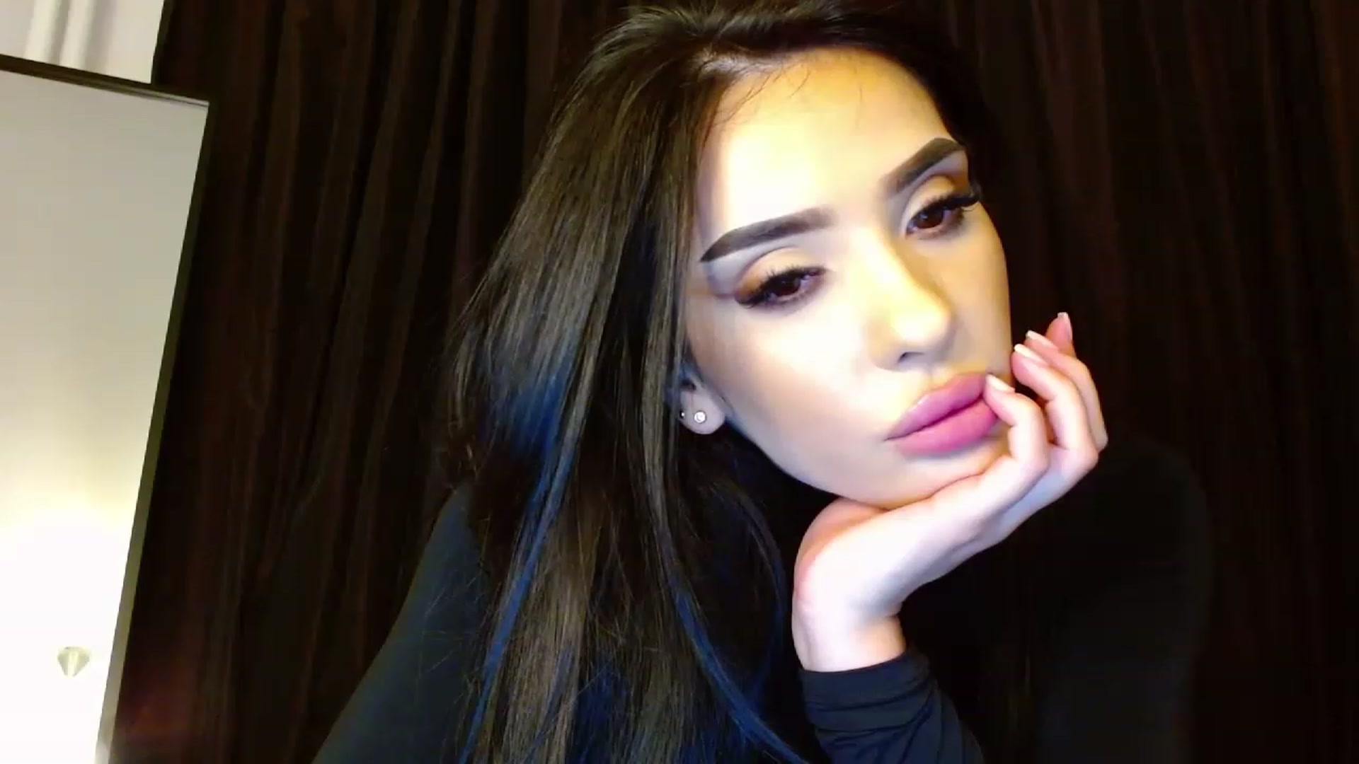 Gallery image thumbnail from Ev_MFC's myfreecams stream on, 04/18/2023, 21:07 image 7 of 20