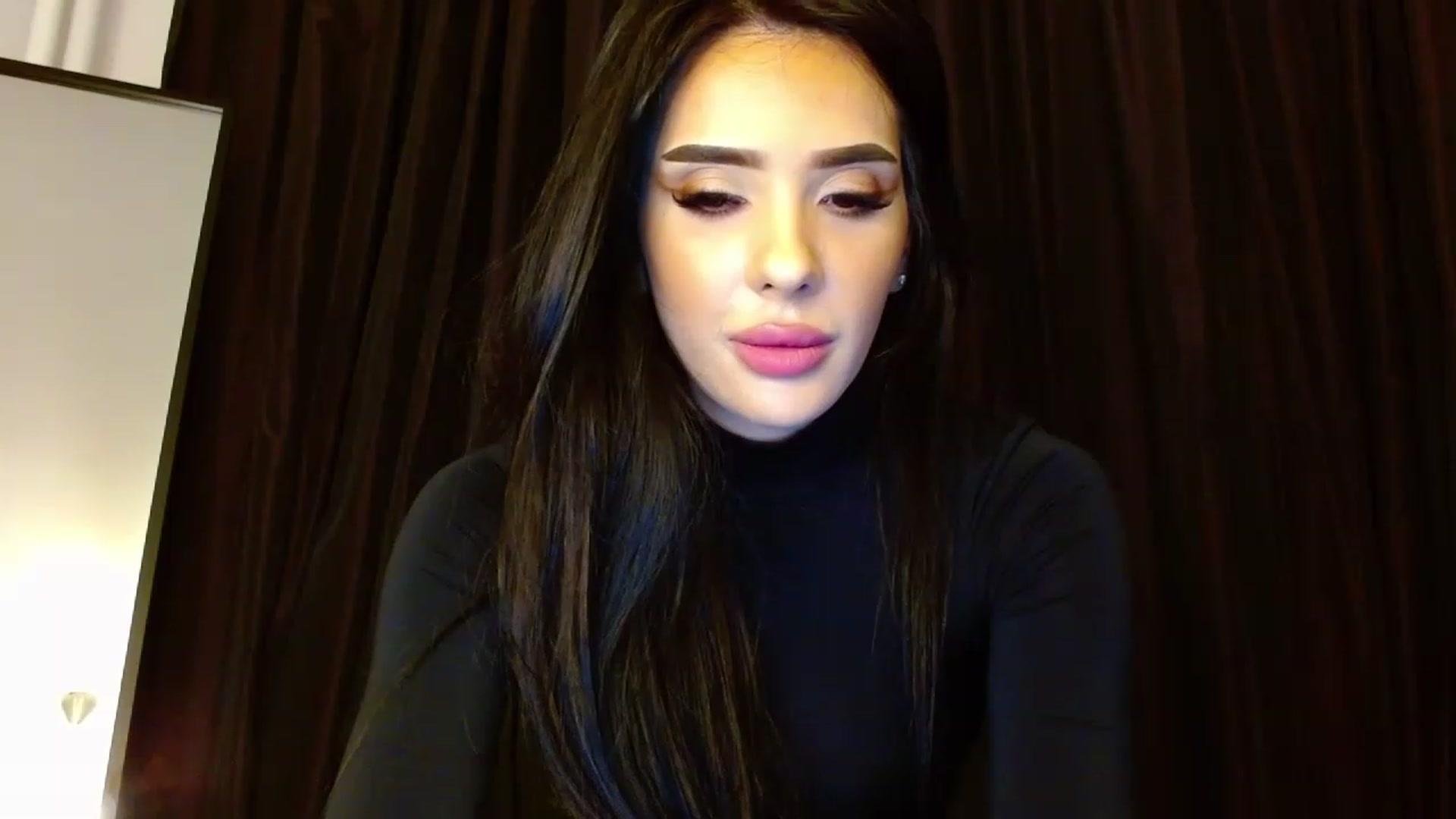Gallery image thumbnail from Ev_MFC's myfreecams stream on, 04/18/2023, 21:07 image 10 of 20