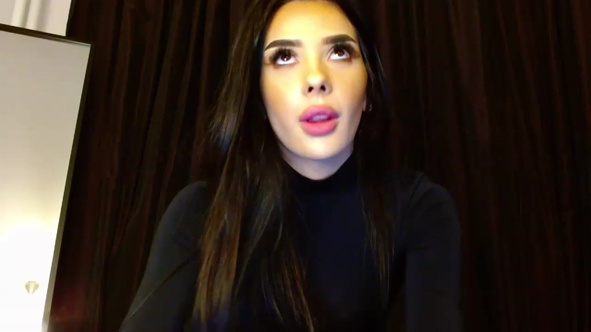 Gallery image thumbnail from Ev_MFC's myfreecams stream on, 04/18/2023, 21:07 image 11 of 20