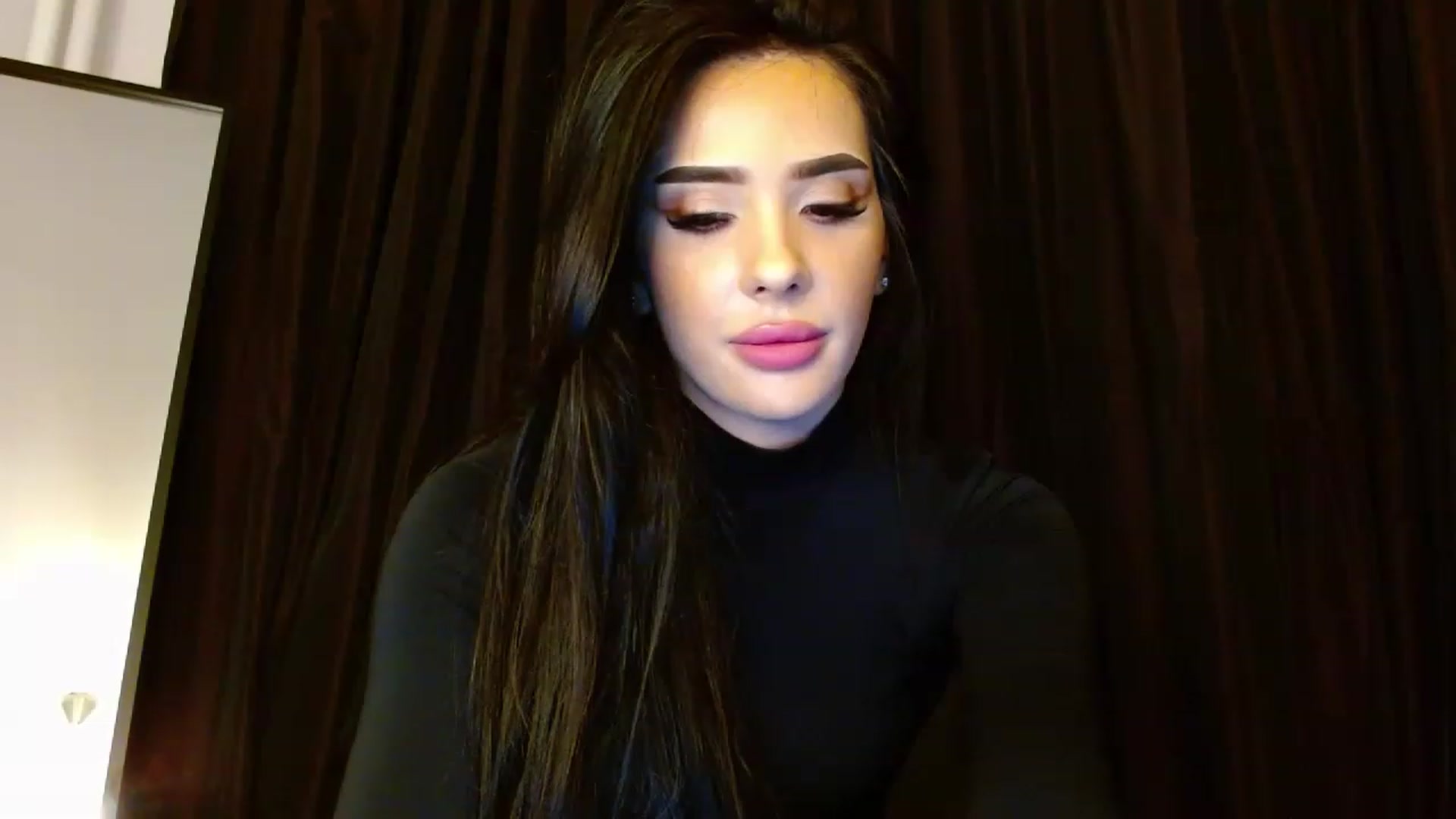 Gallery image thumbnail from Ev_MFC's myfreecams stream on, 04/18/2023, 21:07 image 17 of 20