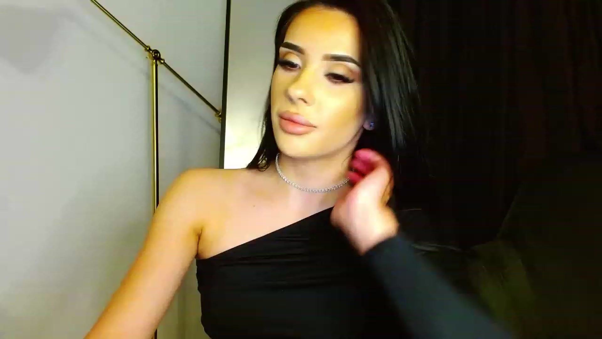 Gallery image thumbnail from Ev_MFC's myfreecams stream on, 05/10/2023, 22:00 image 15 of 20
