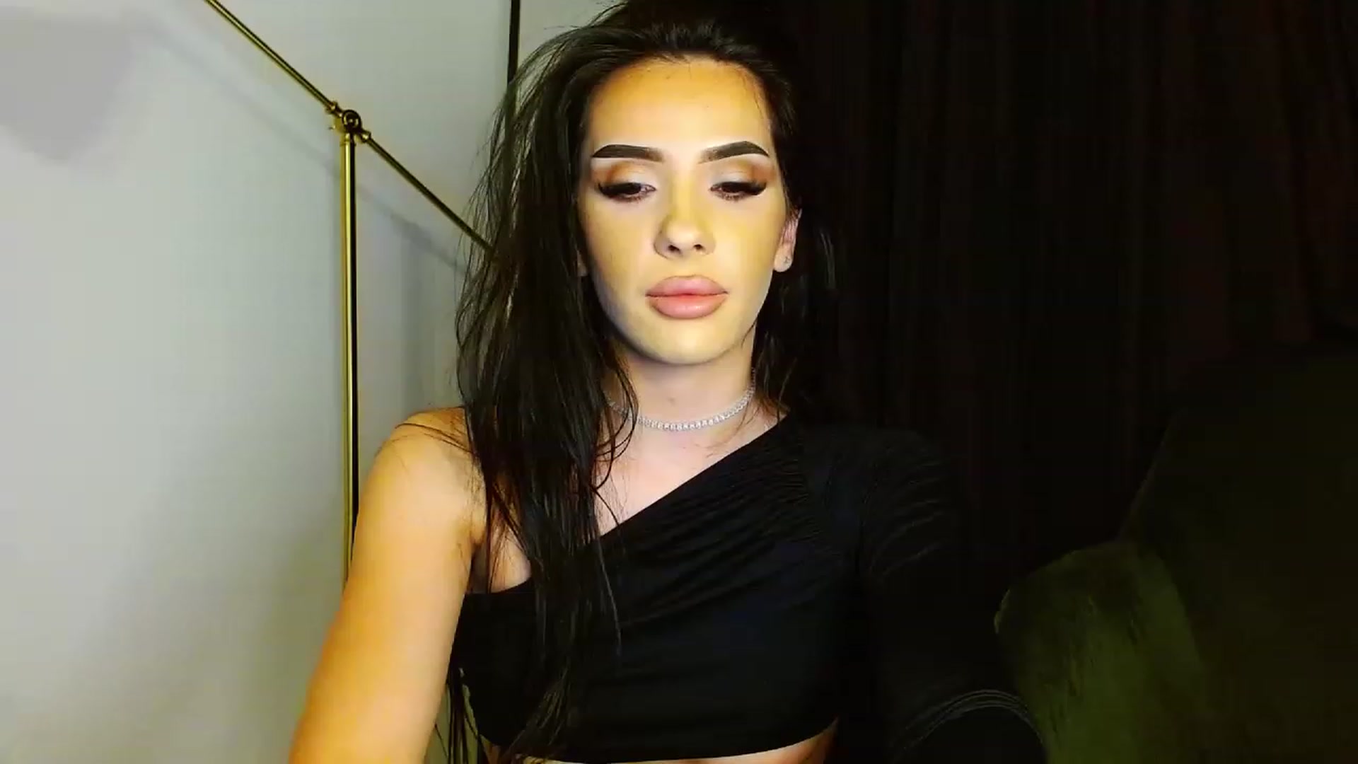 Gallery image thumbnail from Ev_MFC's myfreecams stream on, 05/10/2023, 22:00 image 19 of 20