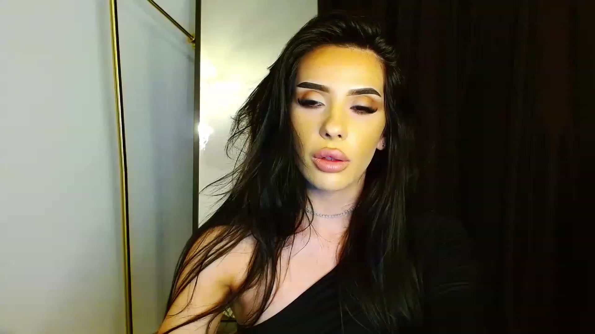 Gallery image thumbnail from Ev_MFC's myfreecams stream on, 05/10/2023, 23:35 image 2 of 20