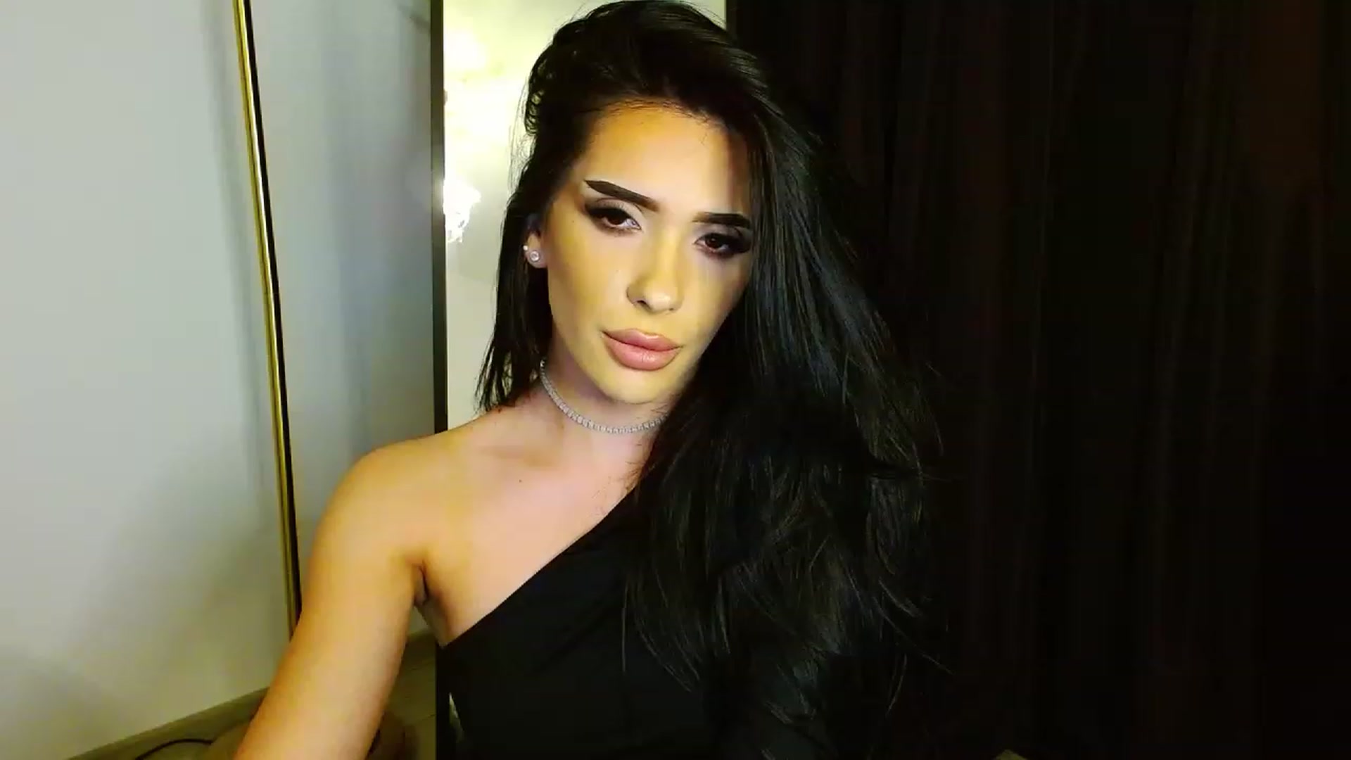 Gallery image thumbnail from Ev_MFC's myfreecams stream on, 05/10/2023, 23:35 image 5 of 20