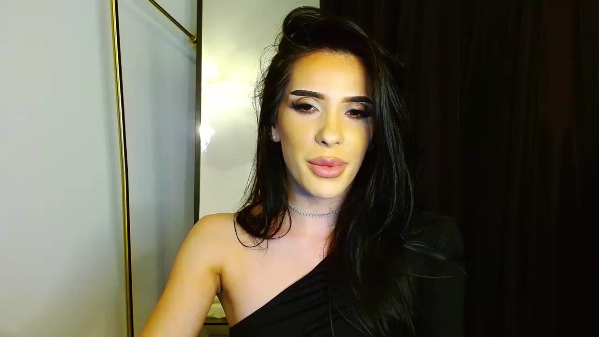 Gallery image thumbnail from Ev_MFC's myfreecams stream on, 05/10/2023, 23:35 image 3 of 20