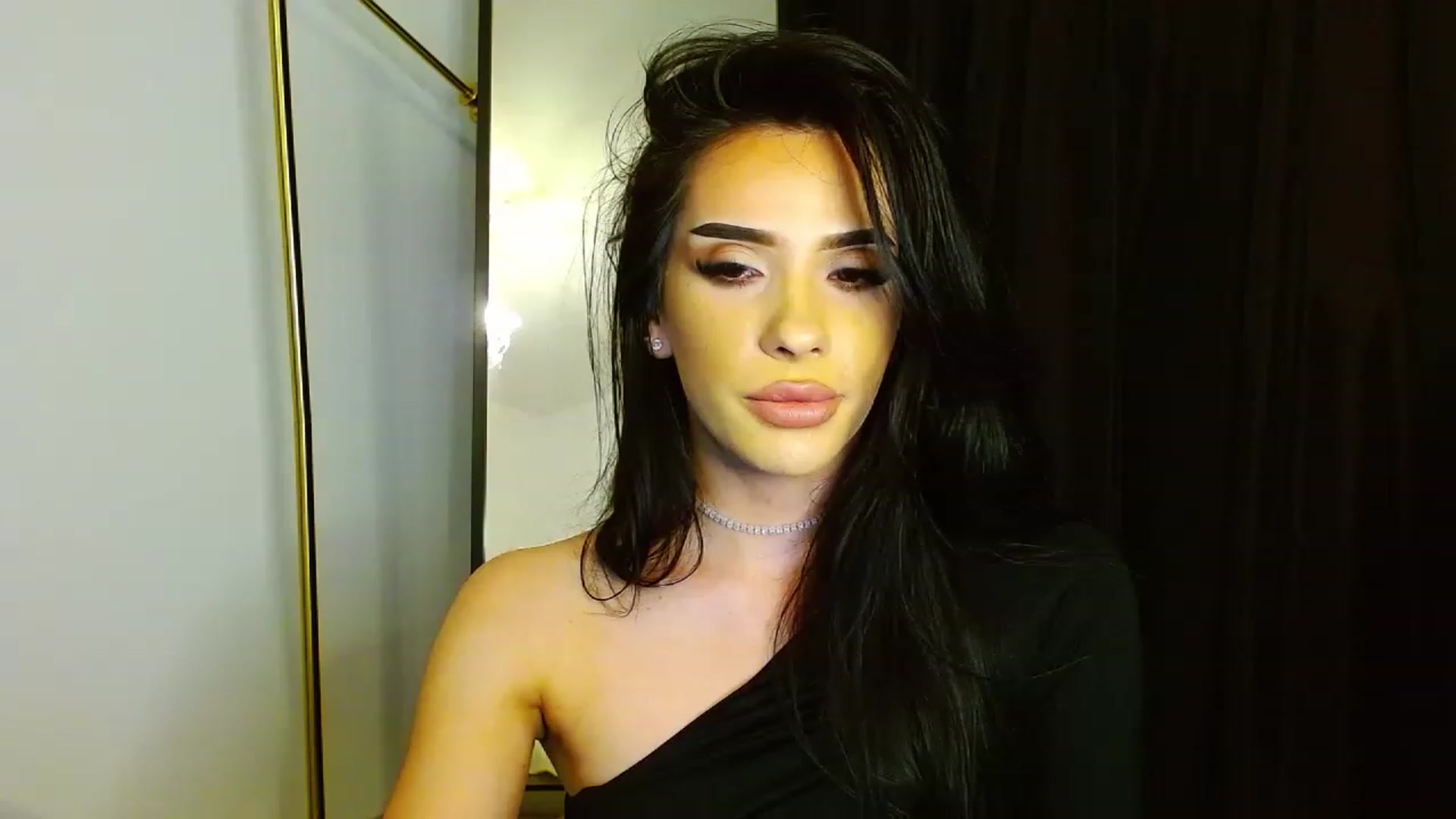 Gallery image thumbnail from Ev_MFC's myfreecams stream on, 05/10/2023, 23:35 image 1 of 20