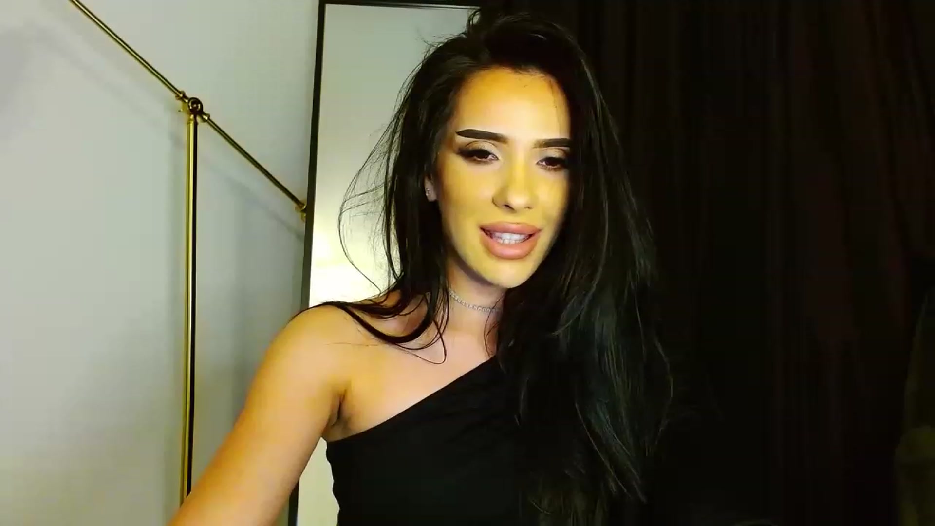 Gallery image thumbnail from Ev_MFC's myfreecams stream on, 05/10/2023, 23:35 image 15 of 20