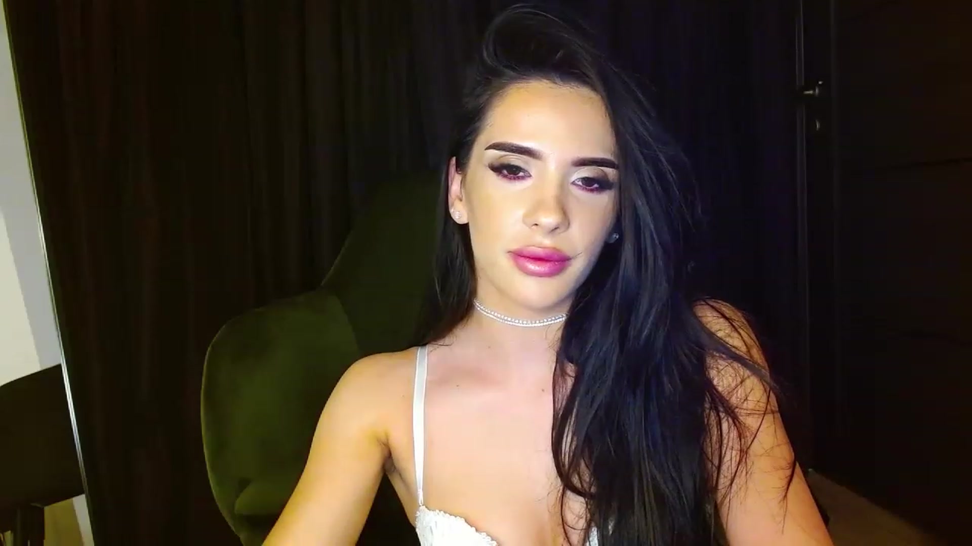 Gallery image thumbnail from Ev_MFC's myfreecams stream on, 05/21/2023, 01:10 image 16 of 20