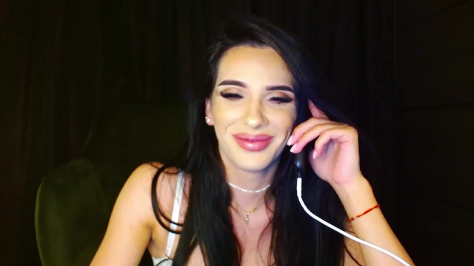 Gallery image thumbnail from Ev_MFC's myfreecams stream on, 05/23/2023, 21:25 image 4 of 20
