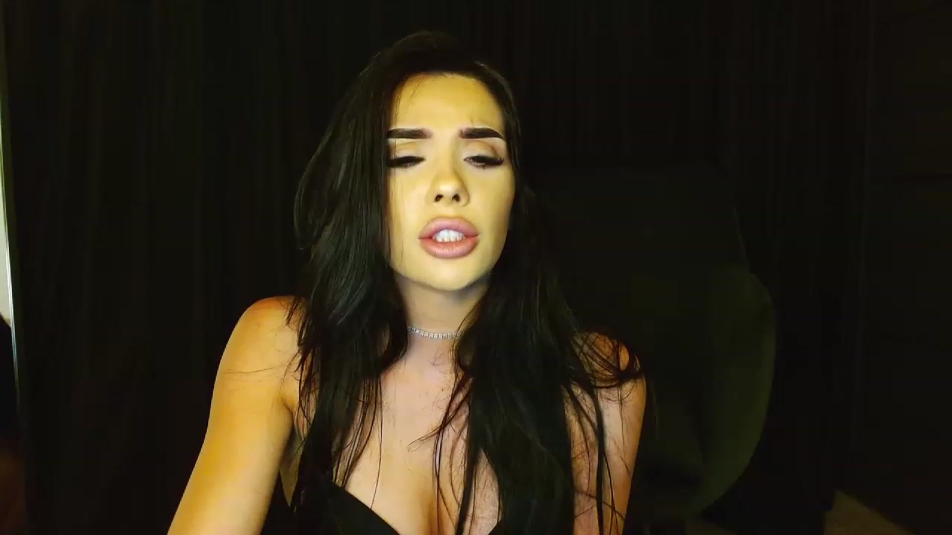 Gallery image thumbnail from Ev_MFC's myfreecams stream on, 06/06/2023, 23:35 image 19 of 20