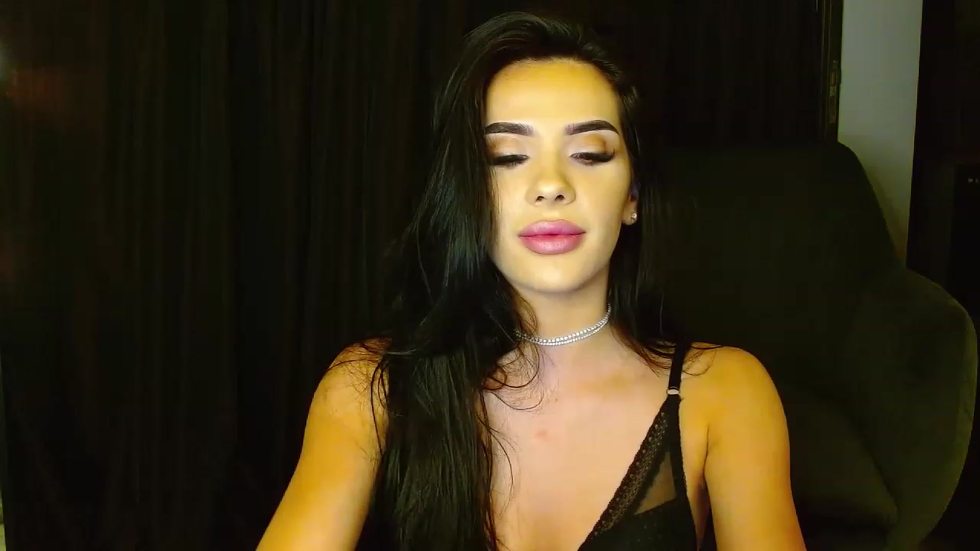 Gallery image thumbnail from Ev_MFC's myfreecams stream on, 06/09/2023, 21:45 image 17 of 20