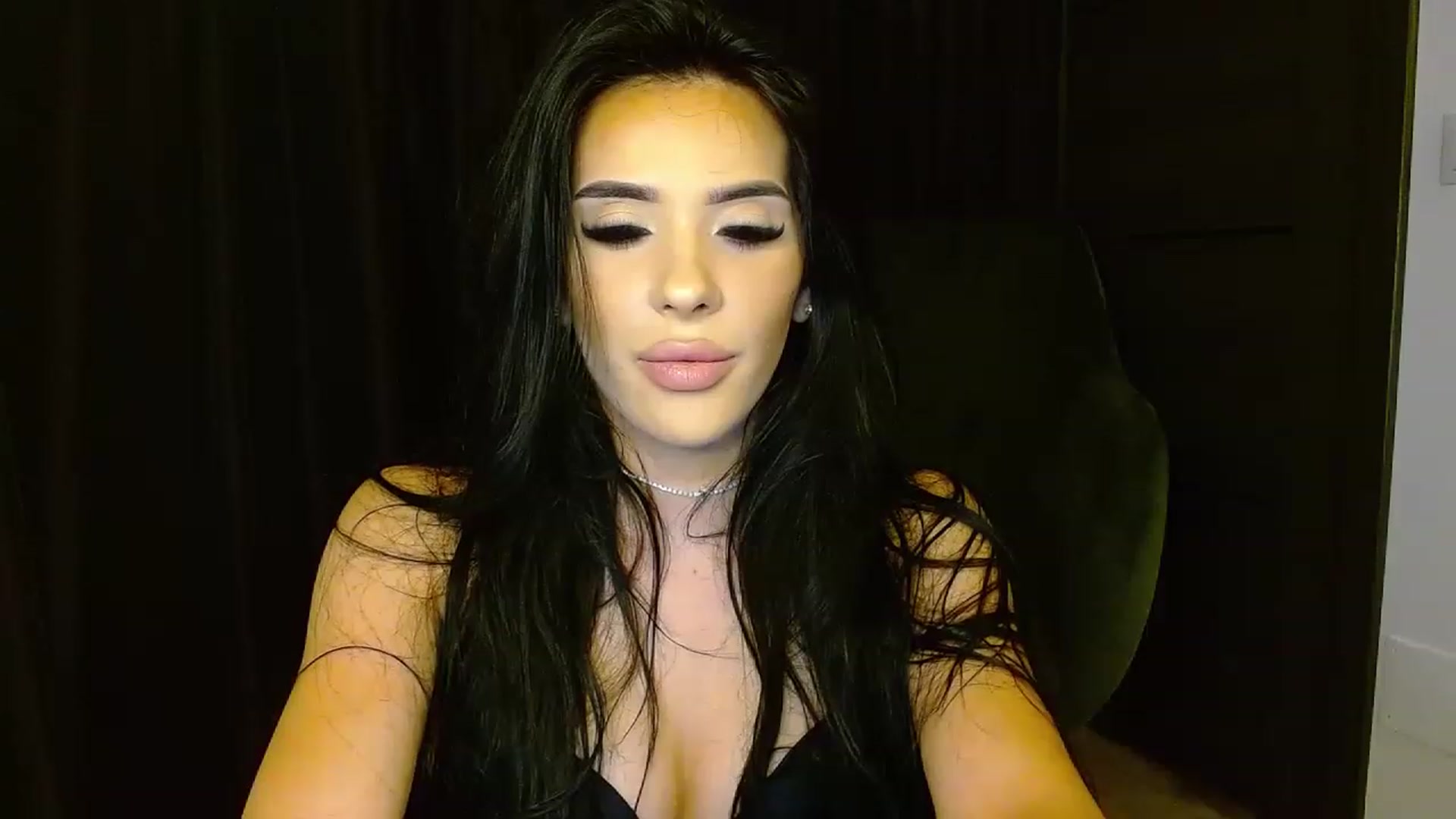 Gallery image thumbnail from Ev_MFC's myfreecams stream on, 06/27/2023, 24:07 image 20 of 20