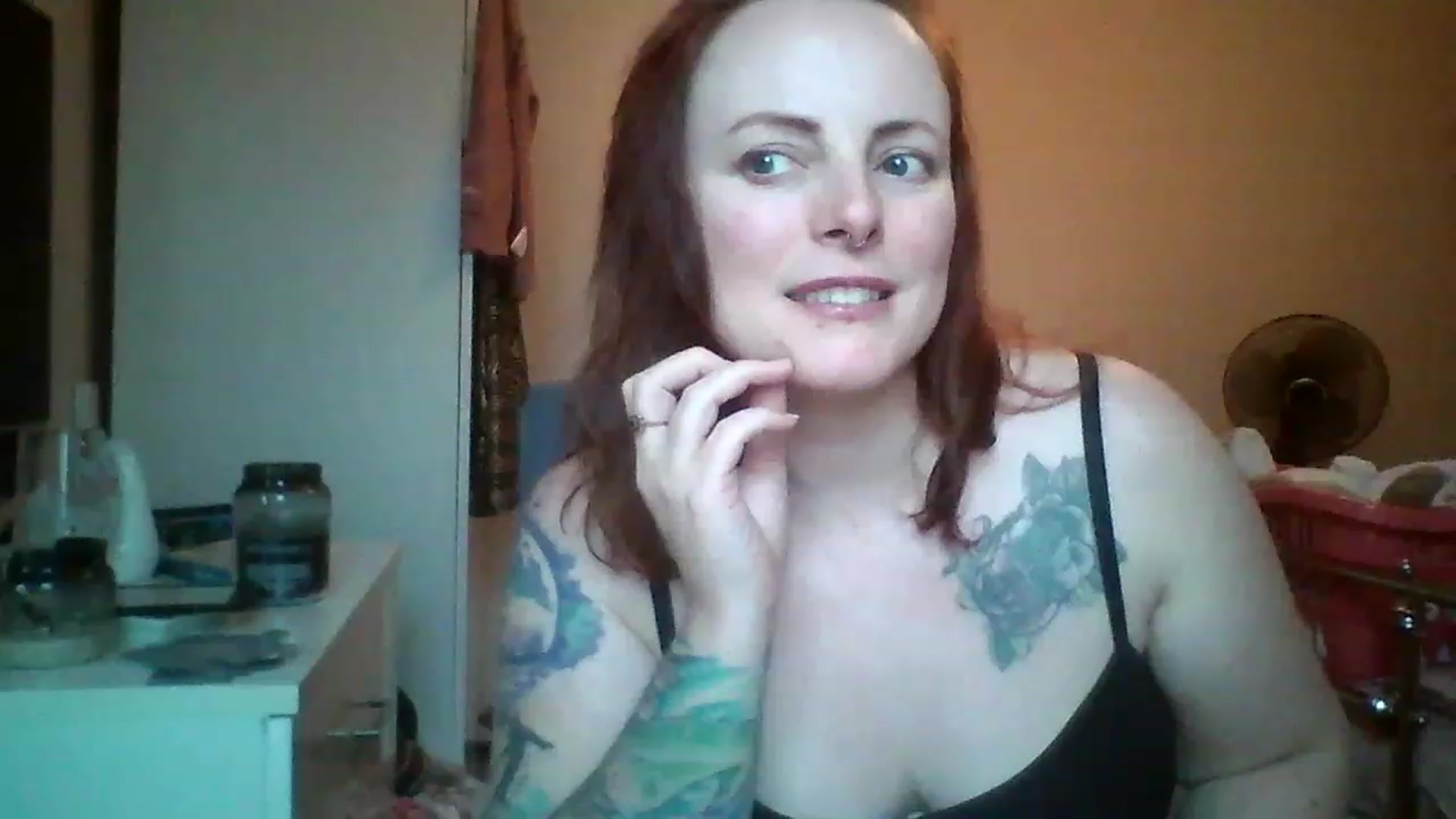 Gallery image thumbnail from EvaCrow's myfreecams stream on, 03/17/2023, 12:23 image 10 of 20