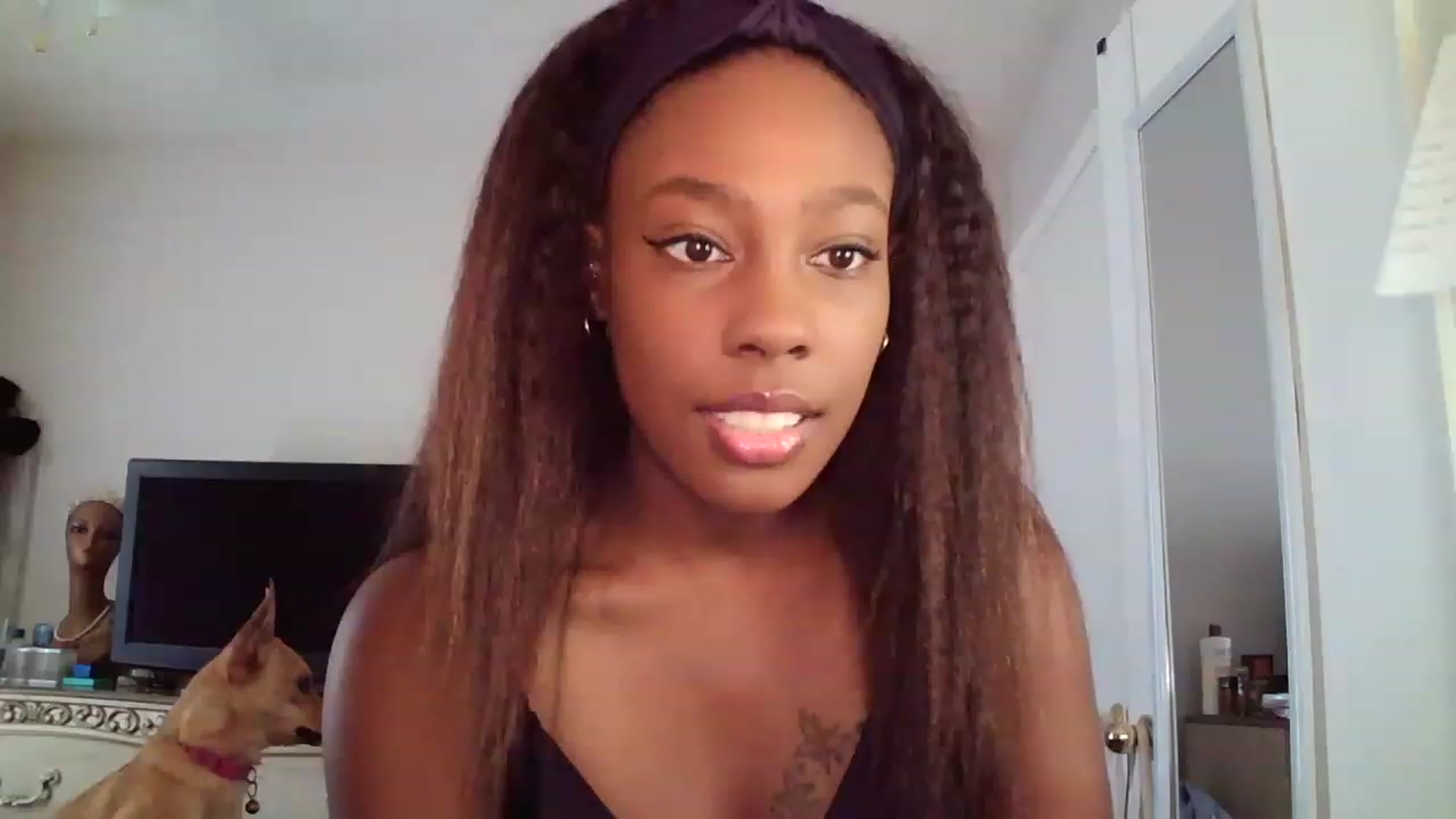 Gallery image thumbnail from EvaDenola's myfreecams stream on, 08/13/2023, 16:52 image 3 of 20