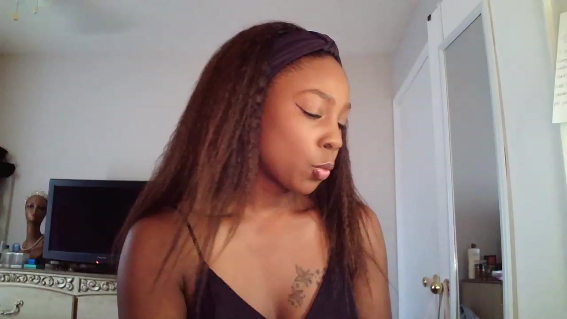 Gallery image thumbnail from EvaDenola's myfreecams stream on, 08/13/2023, 16:52 image 8 of 20