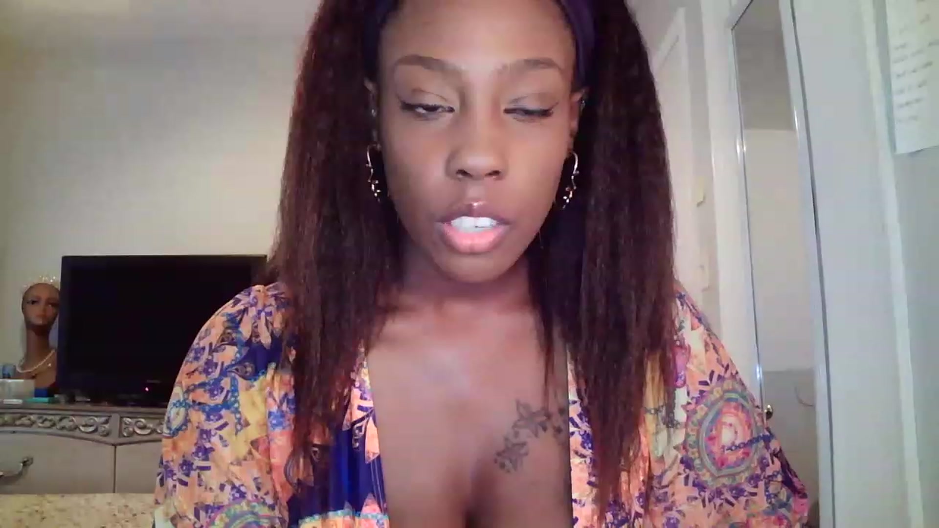 Gallery image thumbnail from EvaDenola's myfreecams stream on, 08/20/2023, 17:47 image 20 of 20