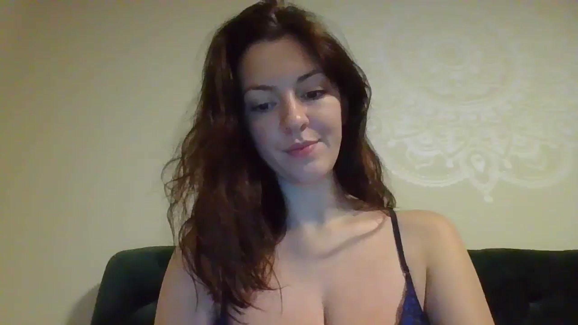 Gallery image thumbnail from EvaEvelin's myfreecams stream on, 12/18/2023, 15:15 image 16 of 20