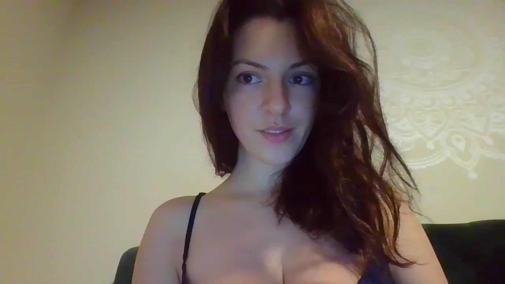 Gallery image thumbnail from EvaEvelin's myfreecams stream on, 12/18/2023, 15:15 image 9 of 20