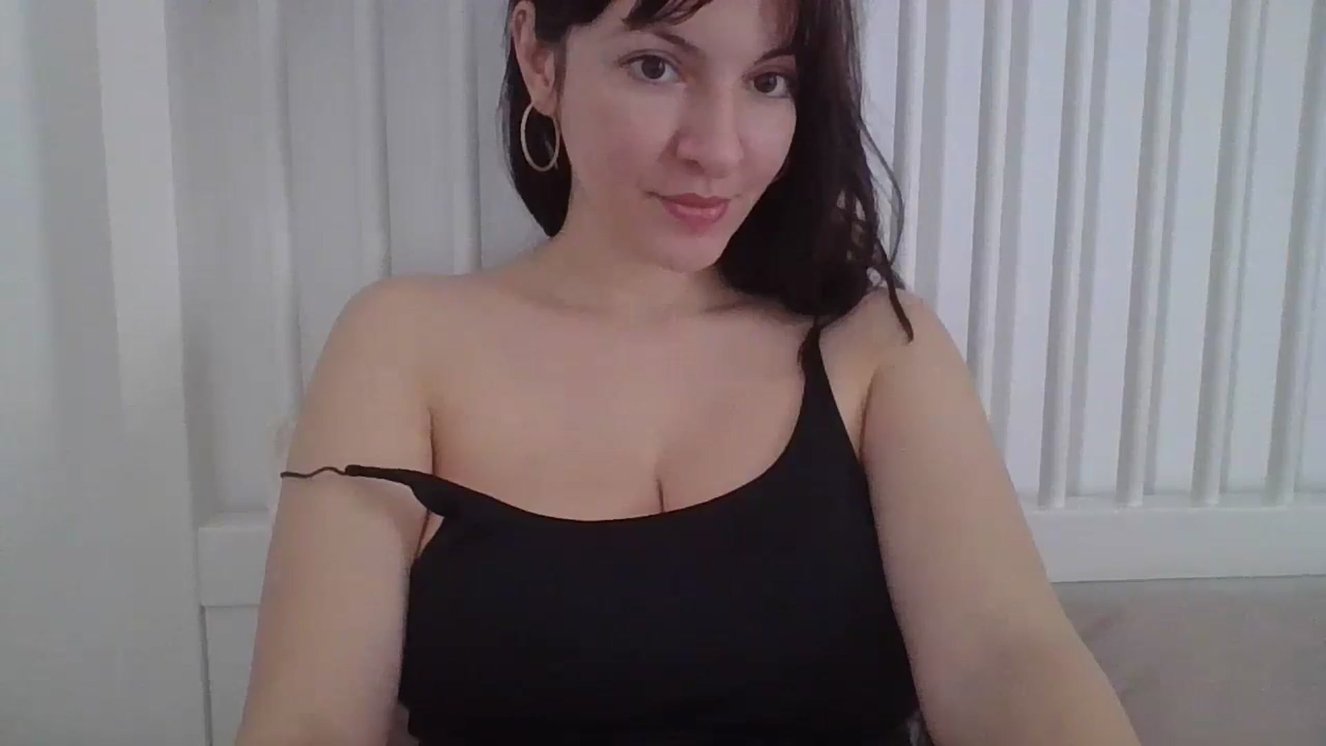 Gallery image thumbnail from EvaEvelin's myfreecams stream on, 02/18/2024, 11:32 image 3 of 20