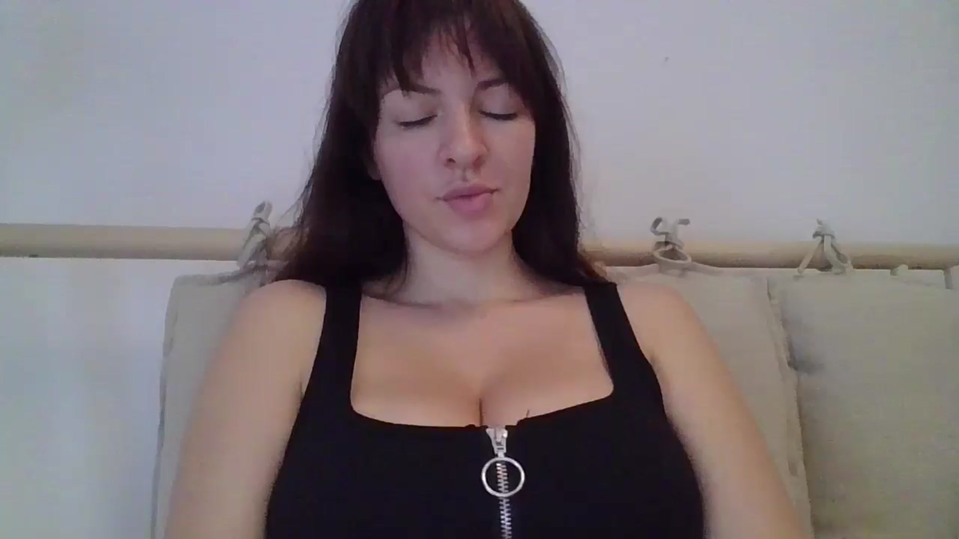 Gallery image thumbnail from EvaEvelin's myfreecams stream on, 06/28/2024, 11:45 image 1 of 20