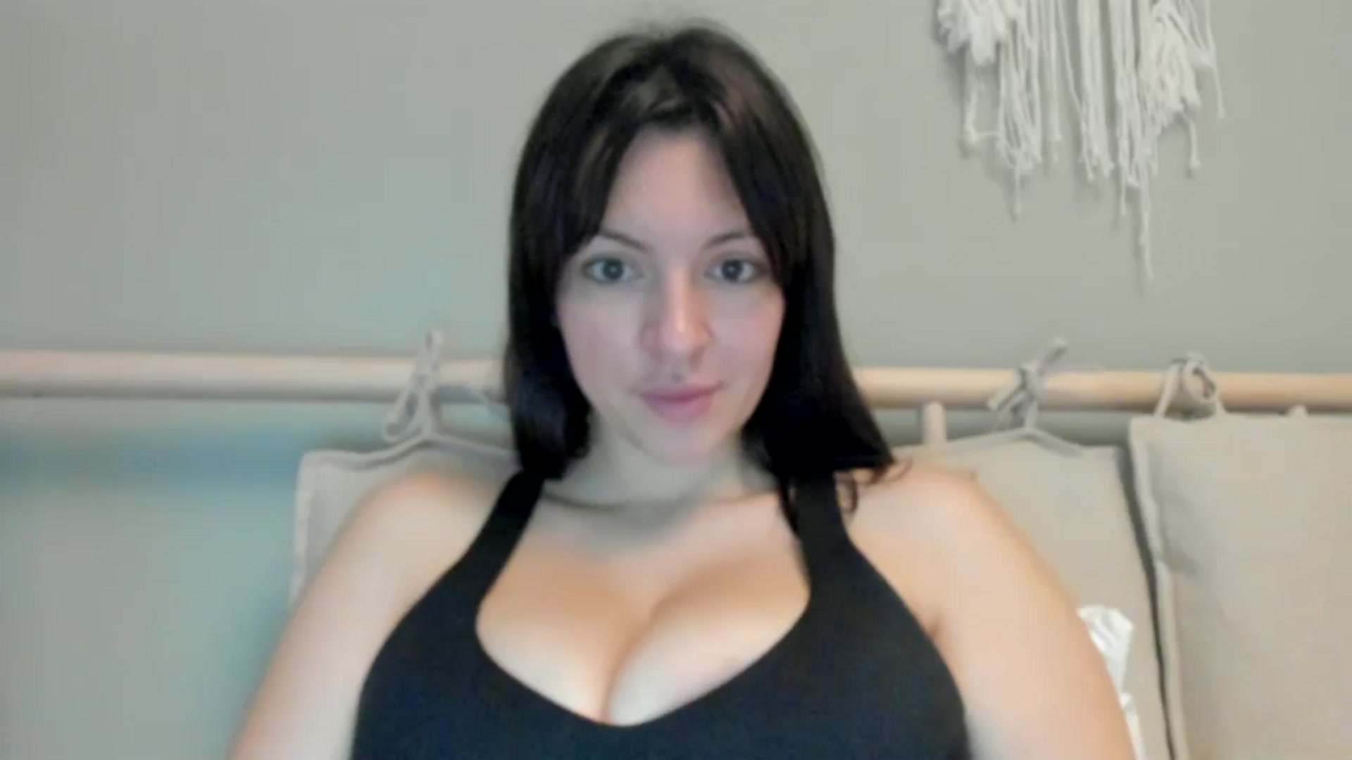 Gallery image thumbnail from EvaEvelin's myfreecams stream on, 11/03/2024, 14:51 image 2 of 20
