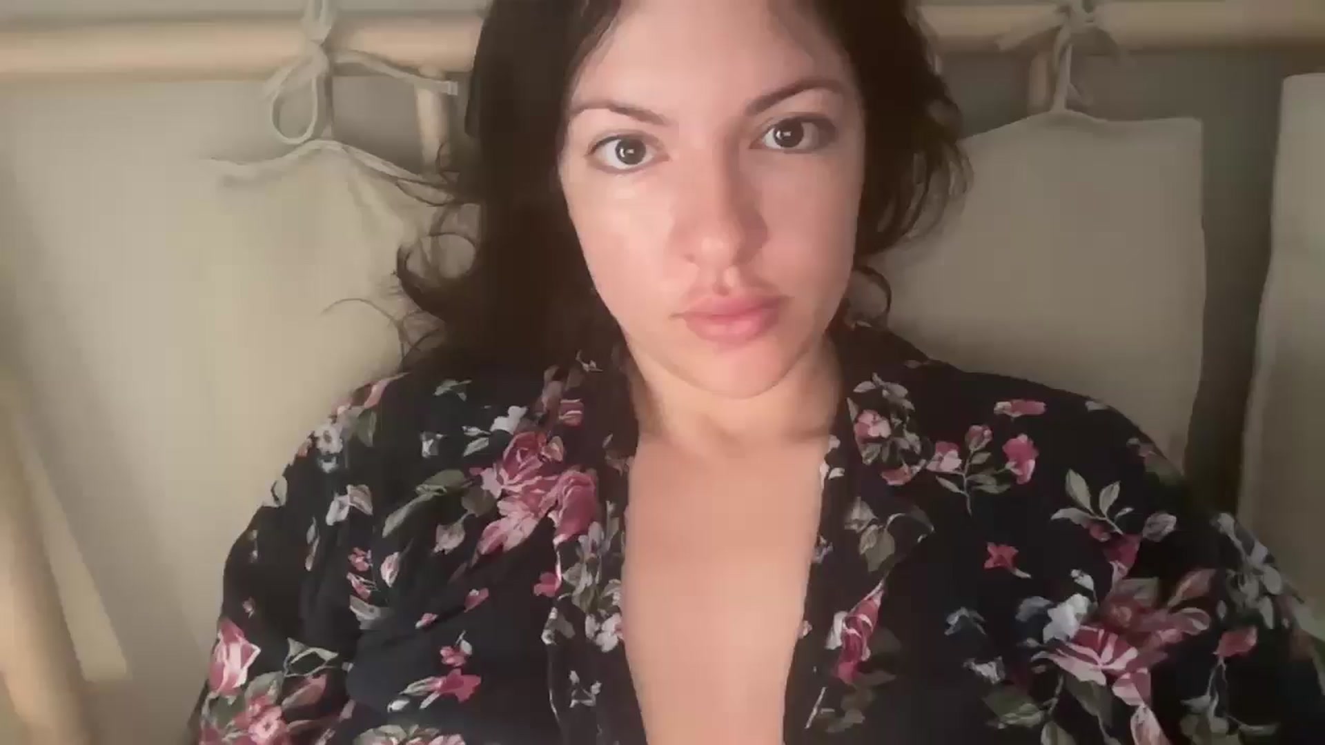 Gallery image thumbnail from EvaEvelin's myfreecams stream on, 09/04/2025, 08:59 image 16 of 20
