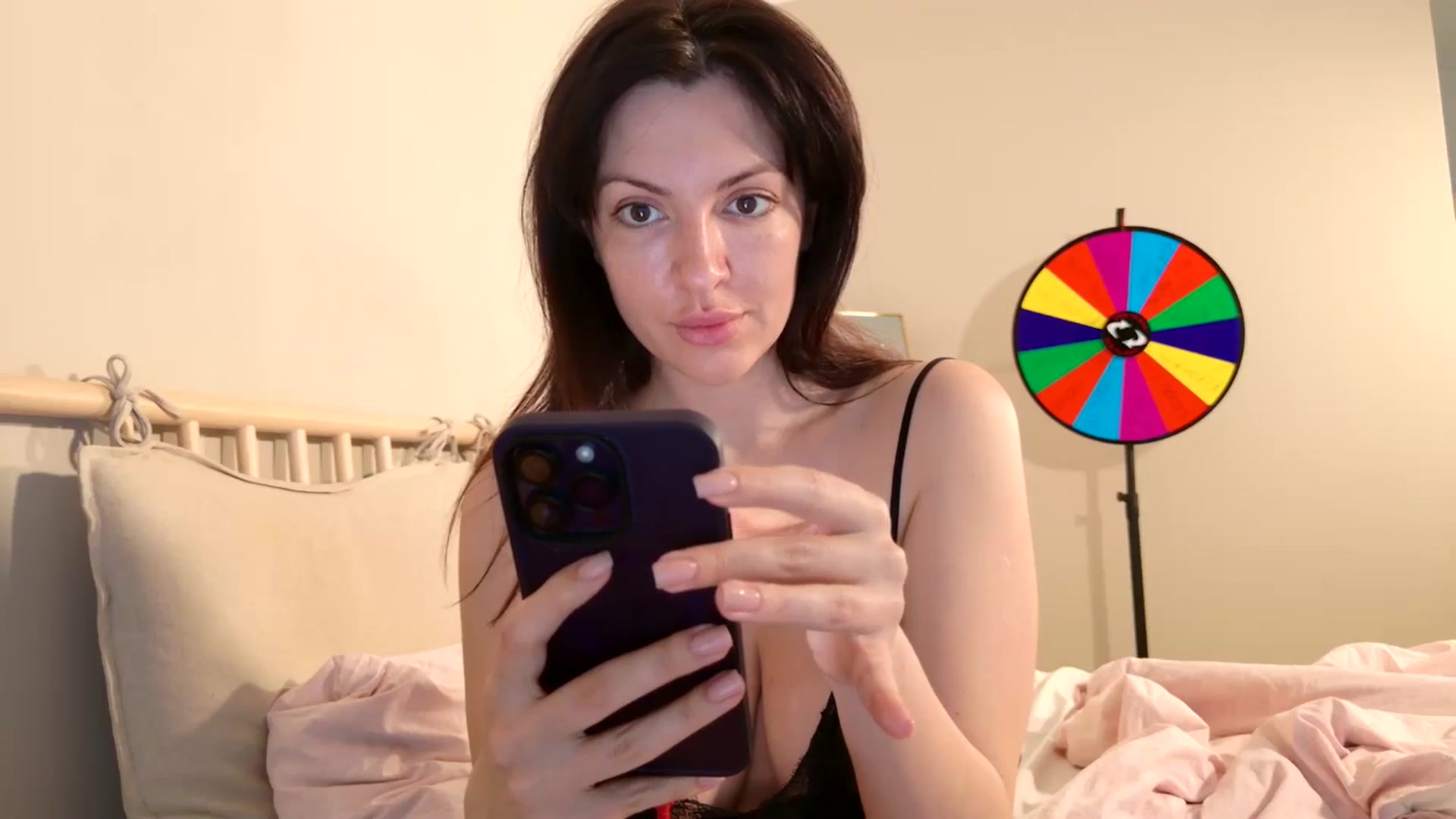 Gallery image thumbnail from EvaEvelin's myfreecams stream on, 04/15/2026, 14:42 image 7 of 20