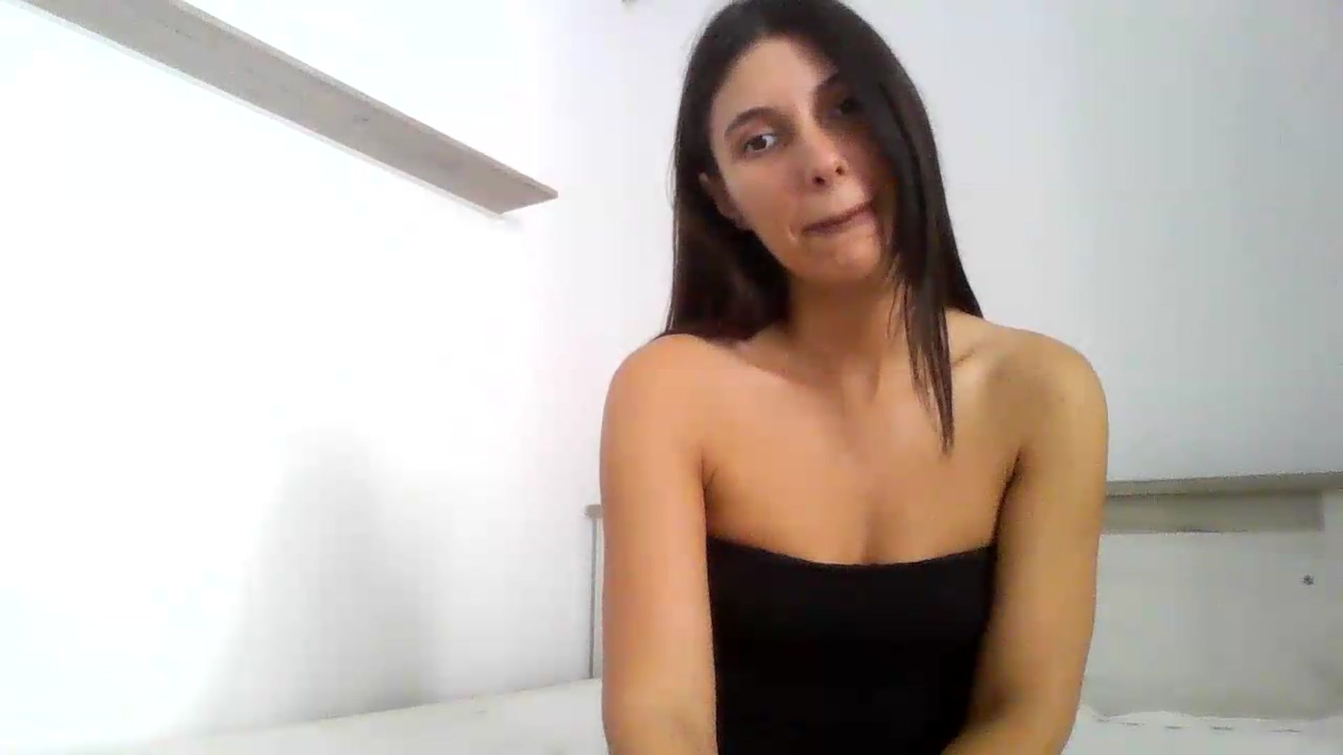 Gallery image thumbnail from EvaKant22's myfreecams stream on, 06/27/2026, 07:39 image 13 of 20