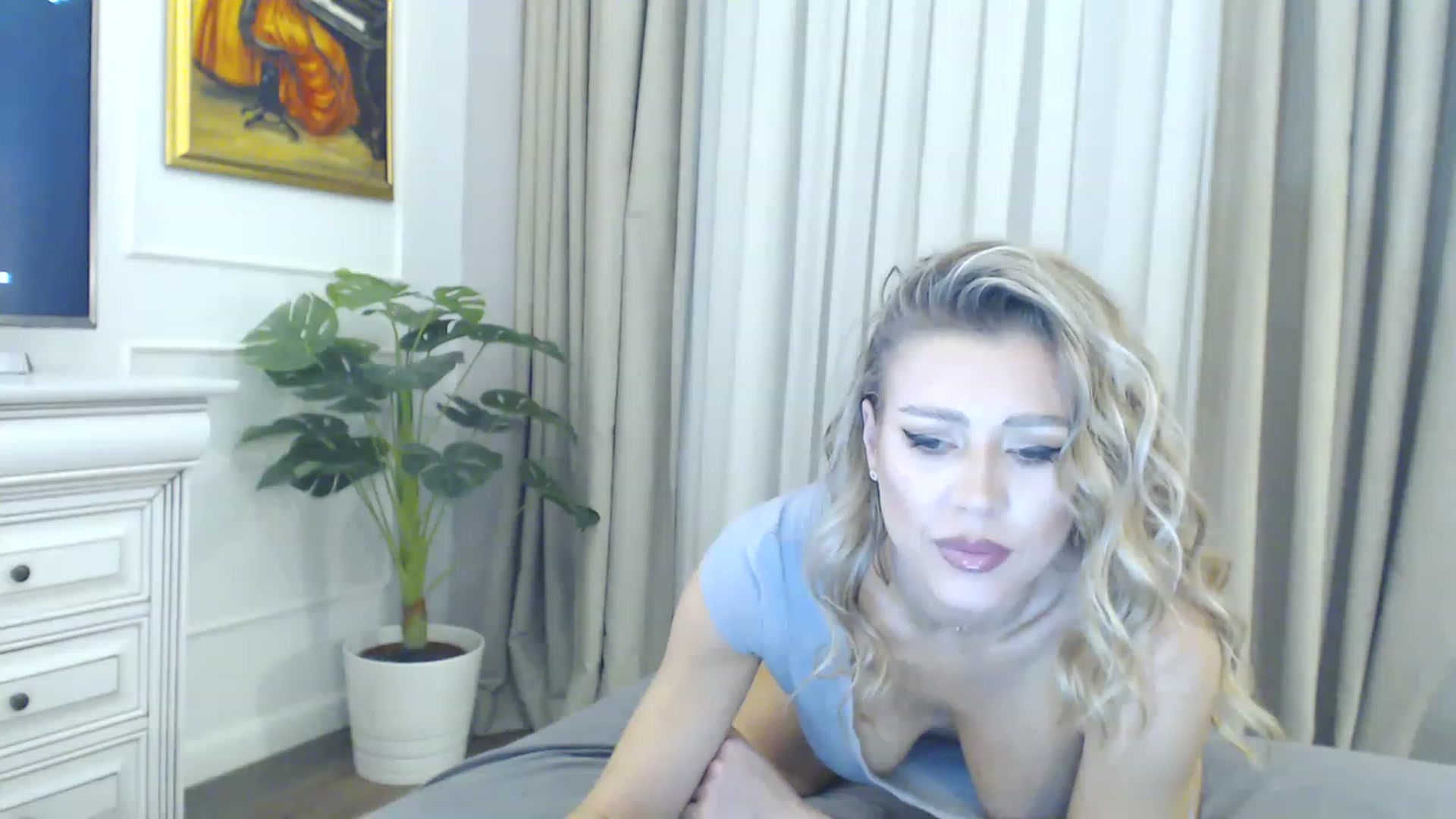 Gallery image thumbnail from EvaLunaX's myfreecams stream on, 01/02/2023, 17:59 image 20 of 20