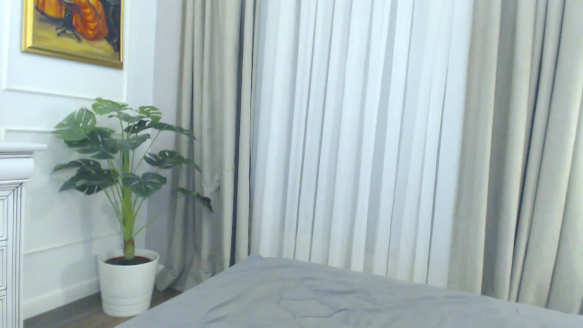 Gallery image thumbnail from EvaLunaX's myfreecams stream on, 01/06/2023, 18:17 image 14 of 20
