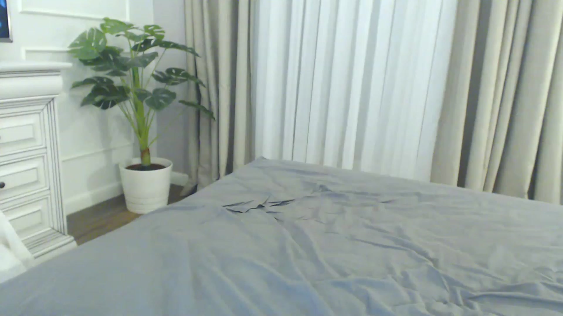 Gallery image thumbnail from EvaLunaX's myfreecams stream on, 01/07/2023, 19:55 image 17 of 20