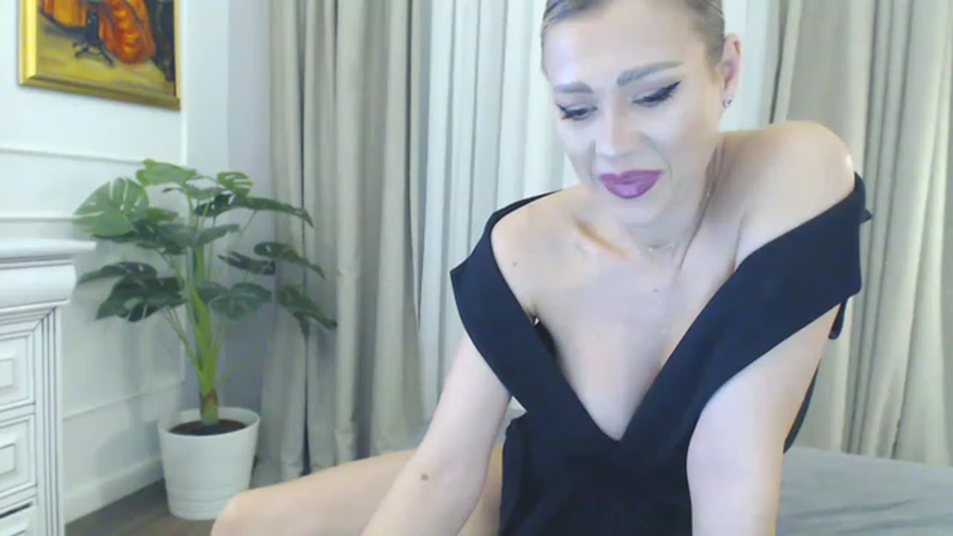 Gallery image thumbnail from EvaLunaX's myfreecams stream on, 01/25/2023, 19:46 image 12 of 20