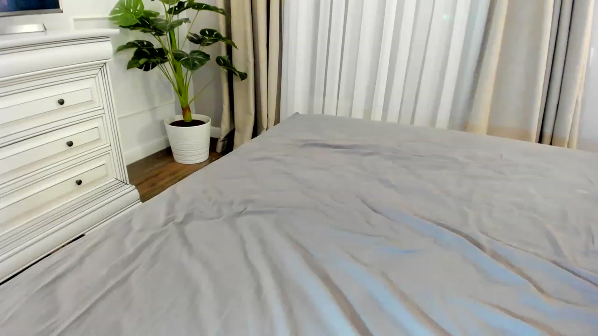 Gallery image thumbnail from EvaLunaX's myfreecams stream on, 02/03/2023, 19:33 image 7 of 20