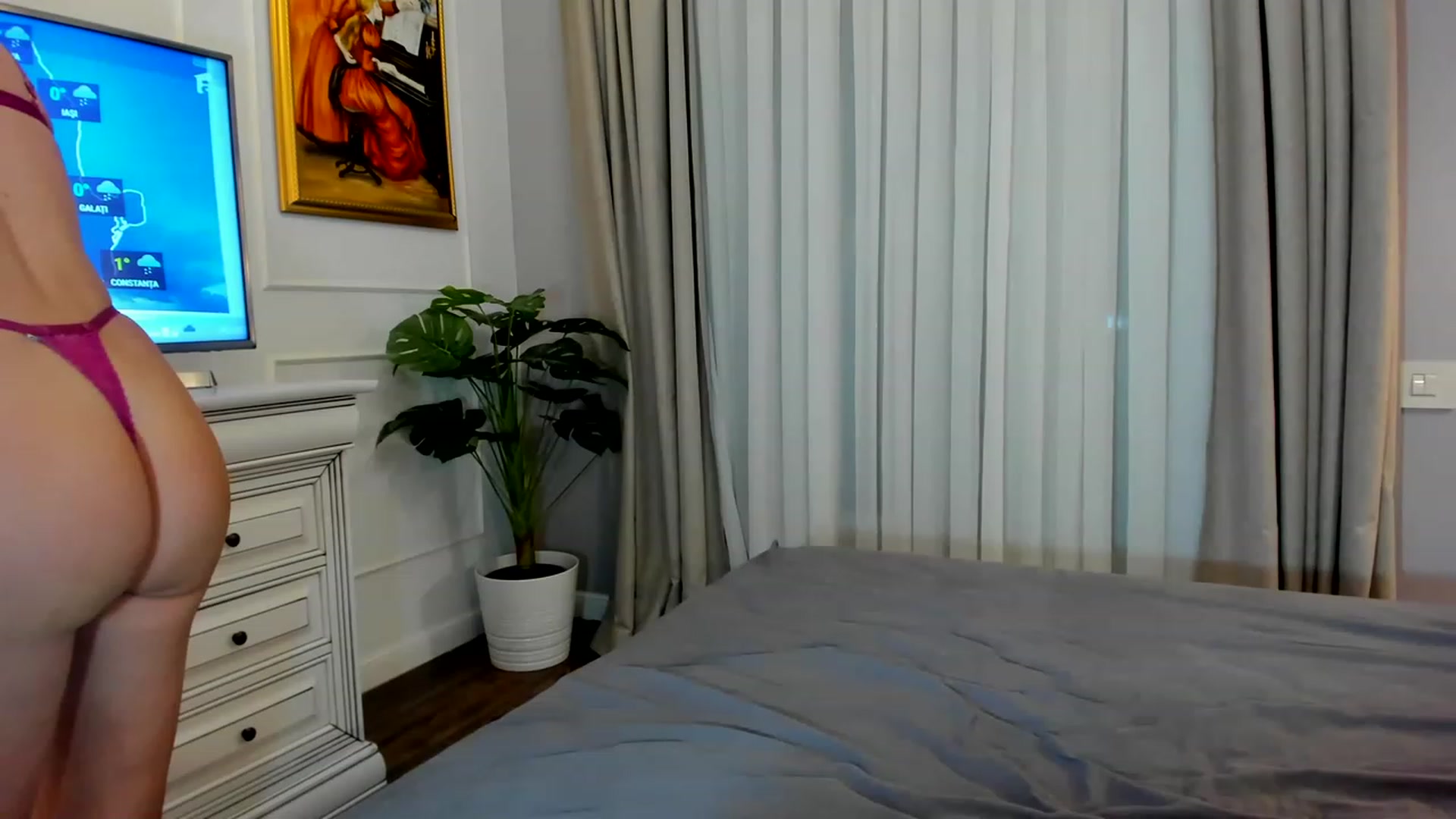 Gallery image thumbnail from EvaLunaX's myfreecams stream on, 02/05/2023, 18:31 image 4 of 20